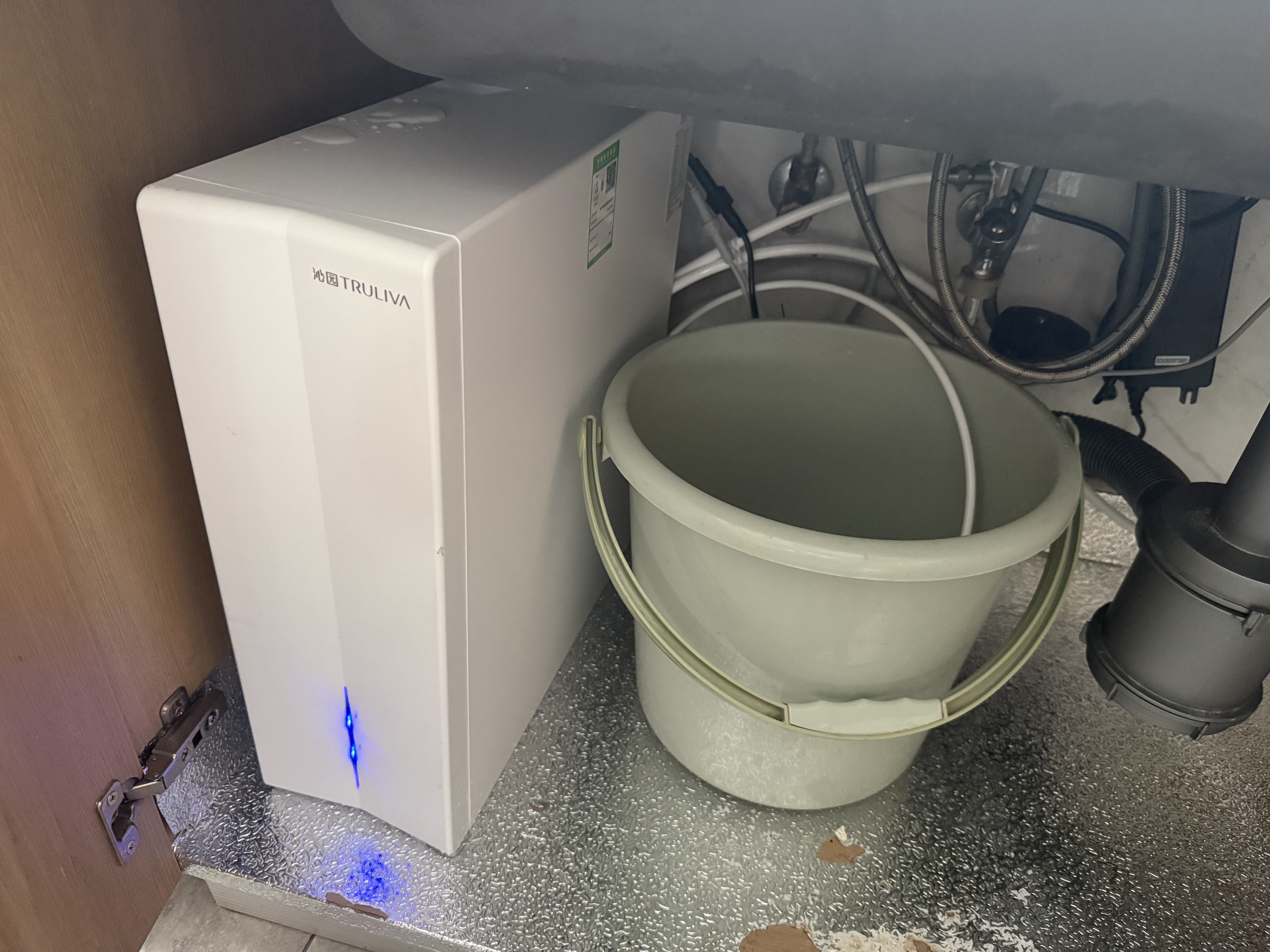沁园家庭用净水器双子芯2.0 1000G 8年RO过滤器 1200G初始流速体验厨房台下式直饮水一体机UR-S61076 实拍图