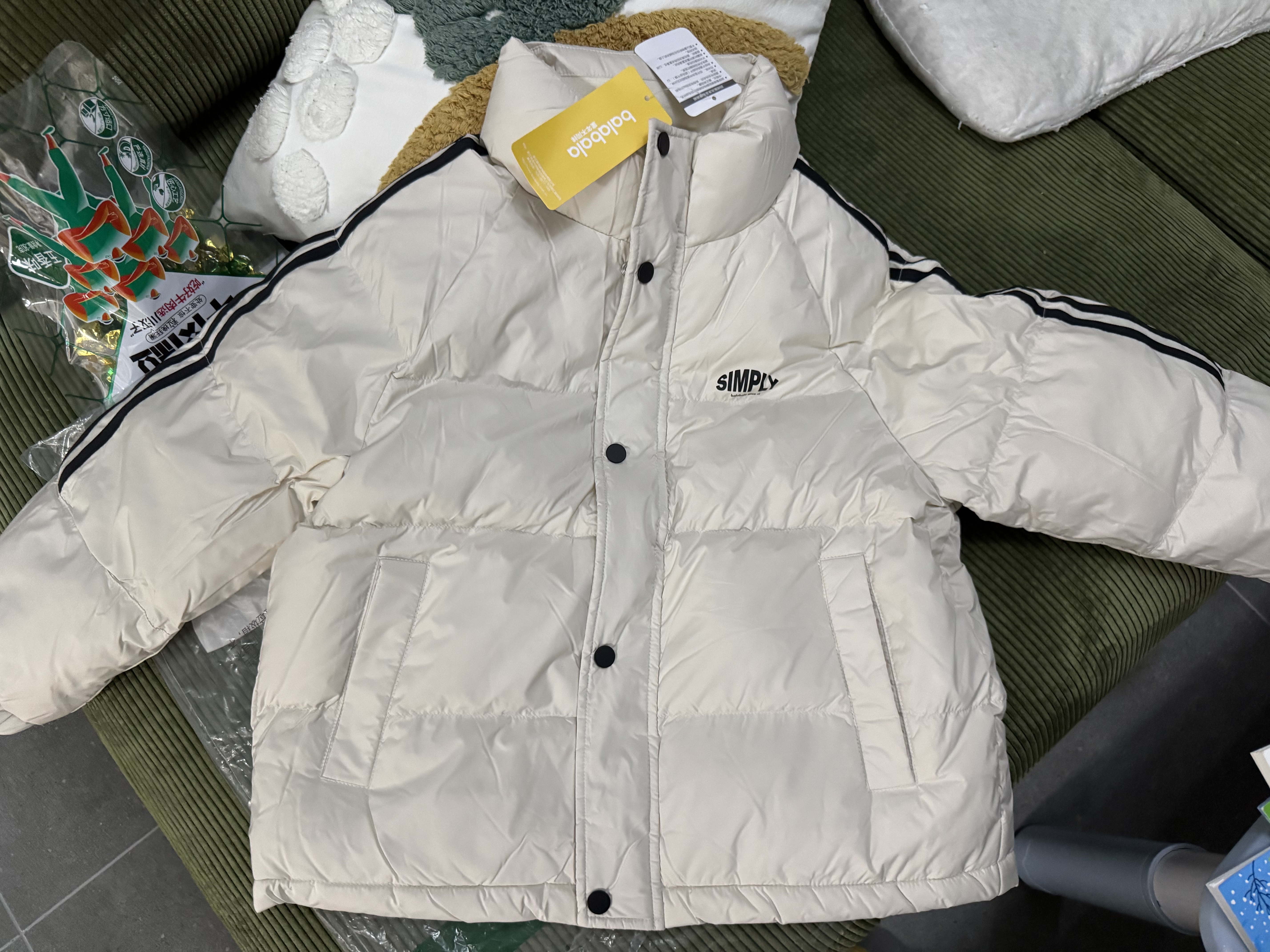 巴拉巴拉儿童羽绒服男童女童冬装保暖宝宝外套学院风校服亲子装潮 白黑色调00419(白鸭绒) 130 cm(充绒量87g) 实拍图