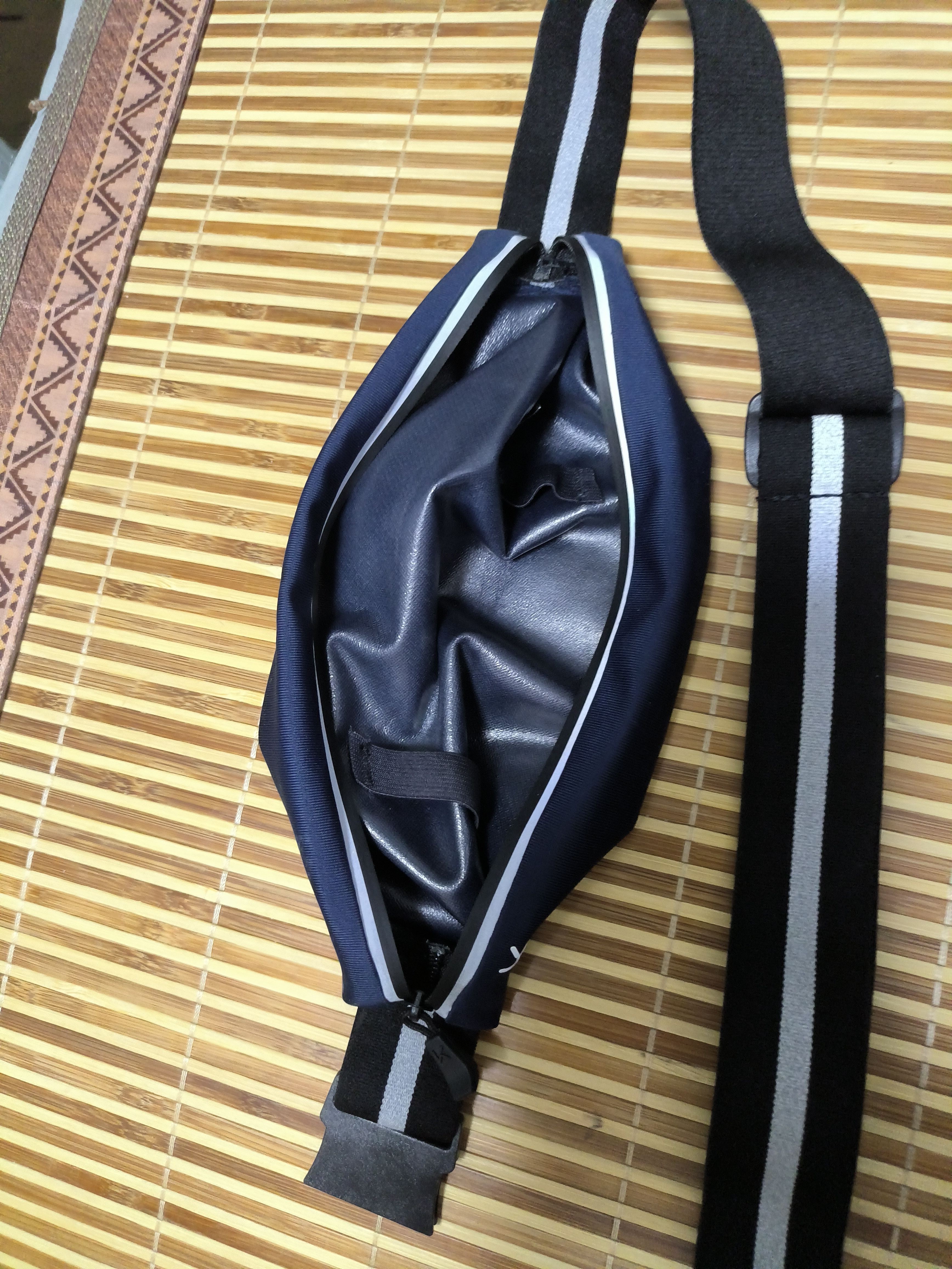 Keep运动腰包多功能轻便跑步手机包户外运动健身装备迷你防水小包 实拍图