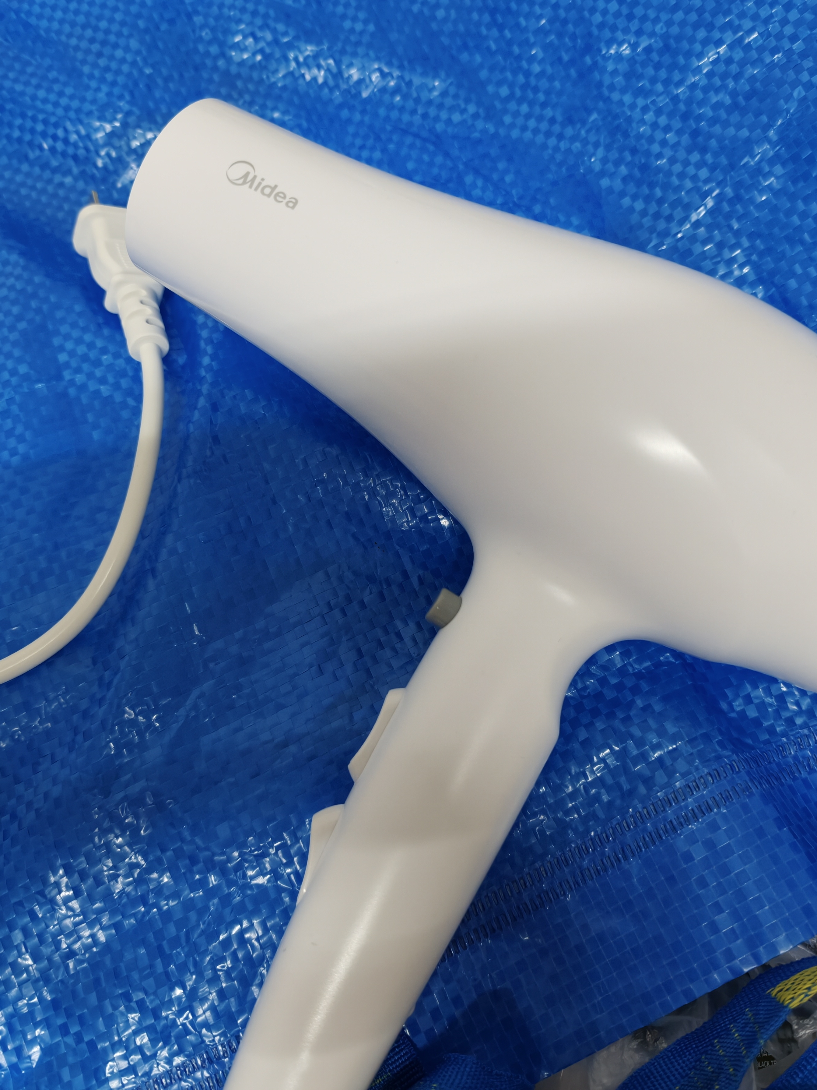 美的（Midea）1亿负离子电吹风 发廊用吹风机 2200W大功率家用吹风筒 FJ100白理发店造型专业沙龙 节日礼物 实拍图