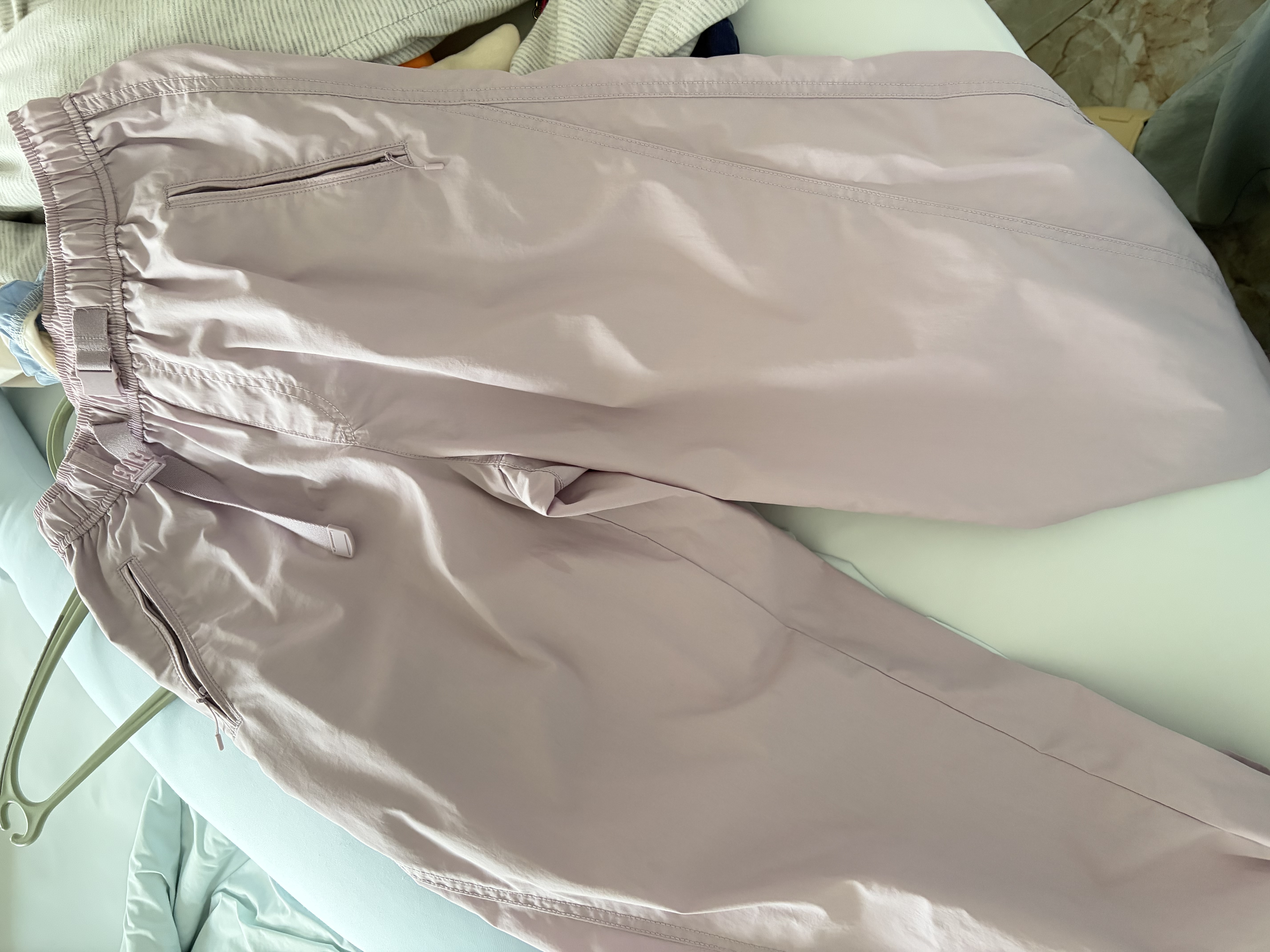 优衣库休闲廓形长裤/系腰带/常规款女装/弯刀镰刀裤子485273 71 浅蓝紫色 XS 实拍图
