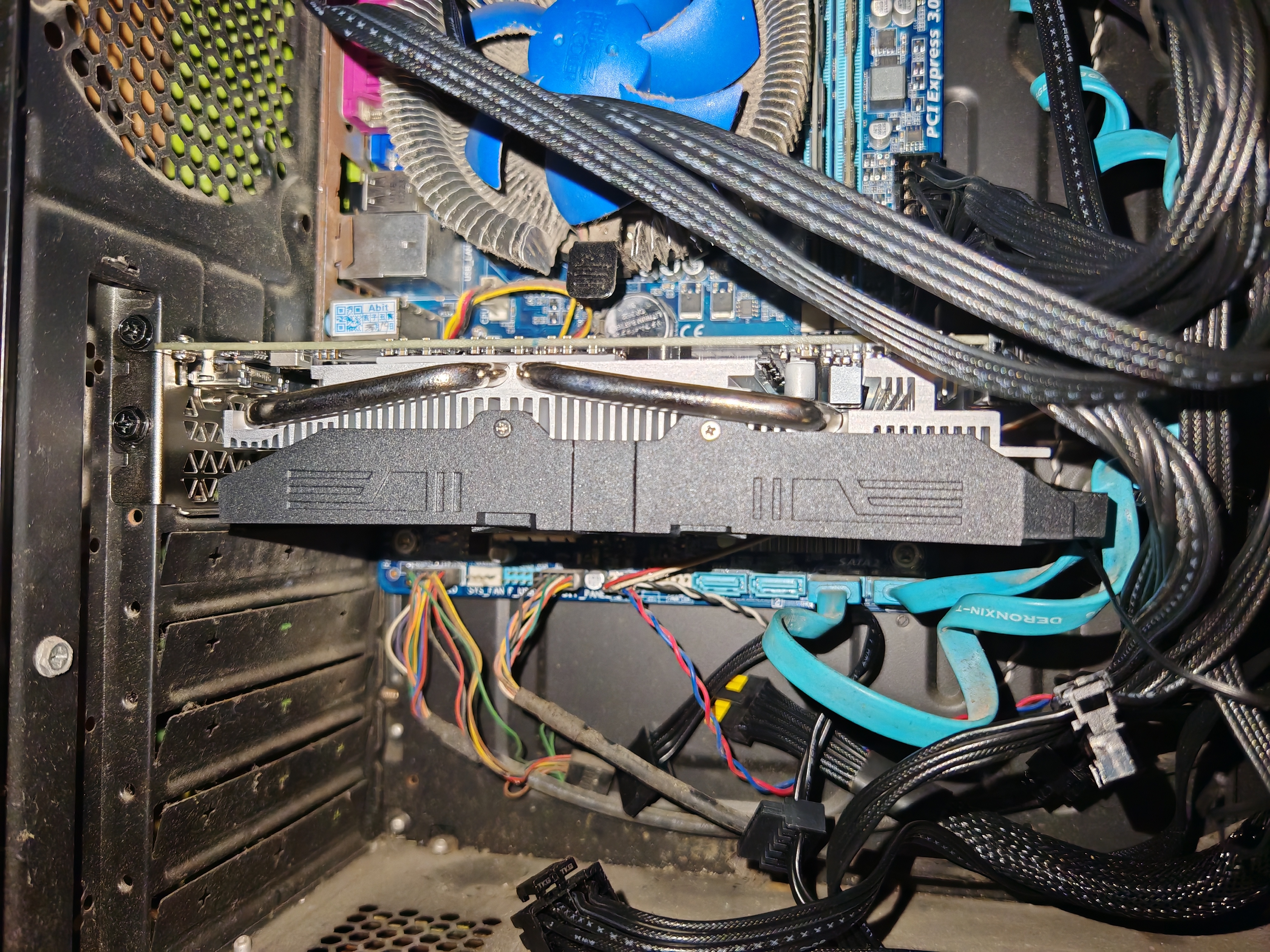 万竞 GTX1060/RTX2060S/RTX3060Ti高端独立显卡全新盒装电脑显卡三角洲打瓦游戏设计渲染学习台式显卡 【全新盒装】GTX1060 3G 百战-至龙 实拍图