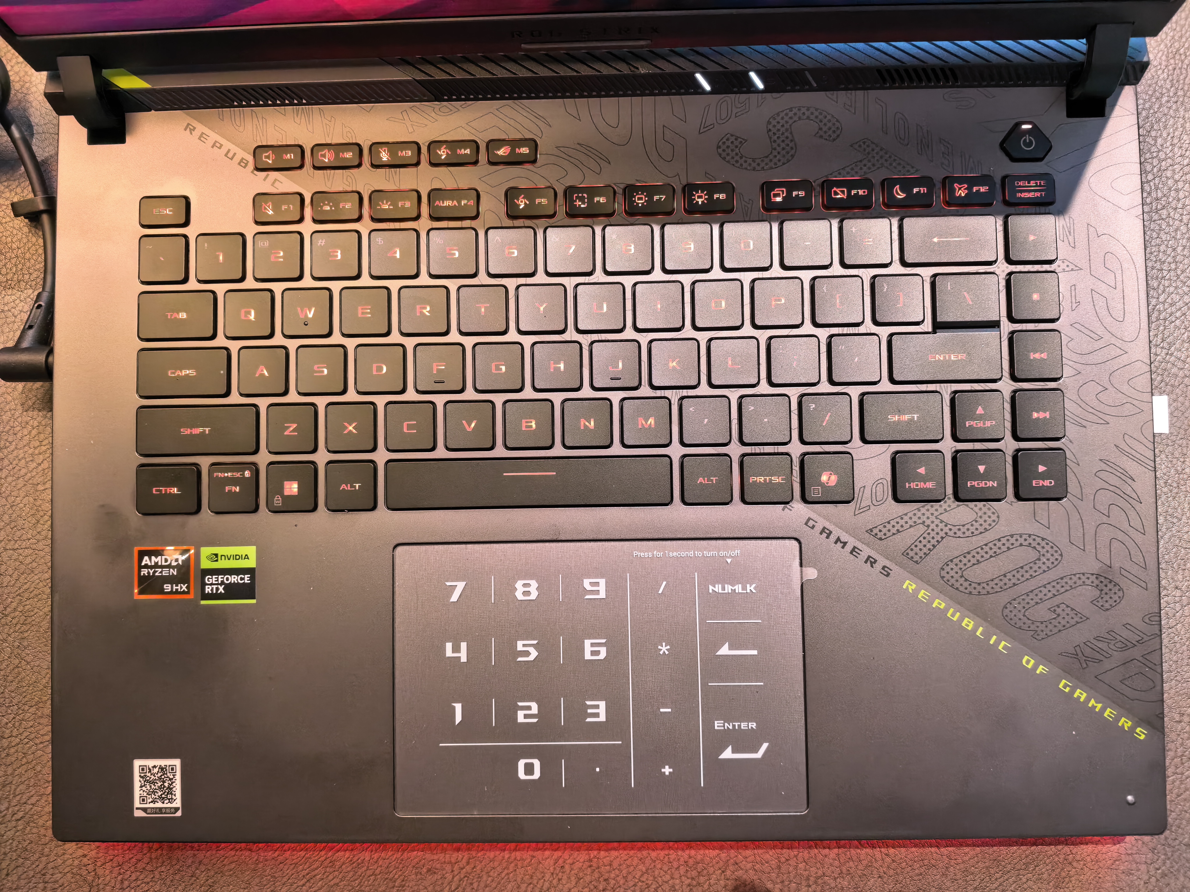 ROG魔霸10 锐龙9 16英寸游戏本笔记本电脑(R9 9955HX 16G 1T RTX5070 2.5K 300Hz) 实拍图