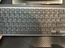 罗技（Logitech）大师系列MX Keys Mini无线蓝牙键盘充电办公ipad Mac薄膜迷你妙控键盘智能背光type-c双模跨屏79键 石墨黑（带Bolt接收器） 实拍图