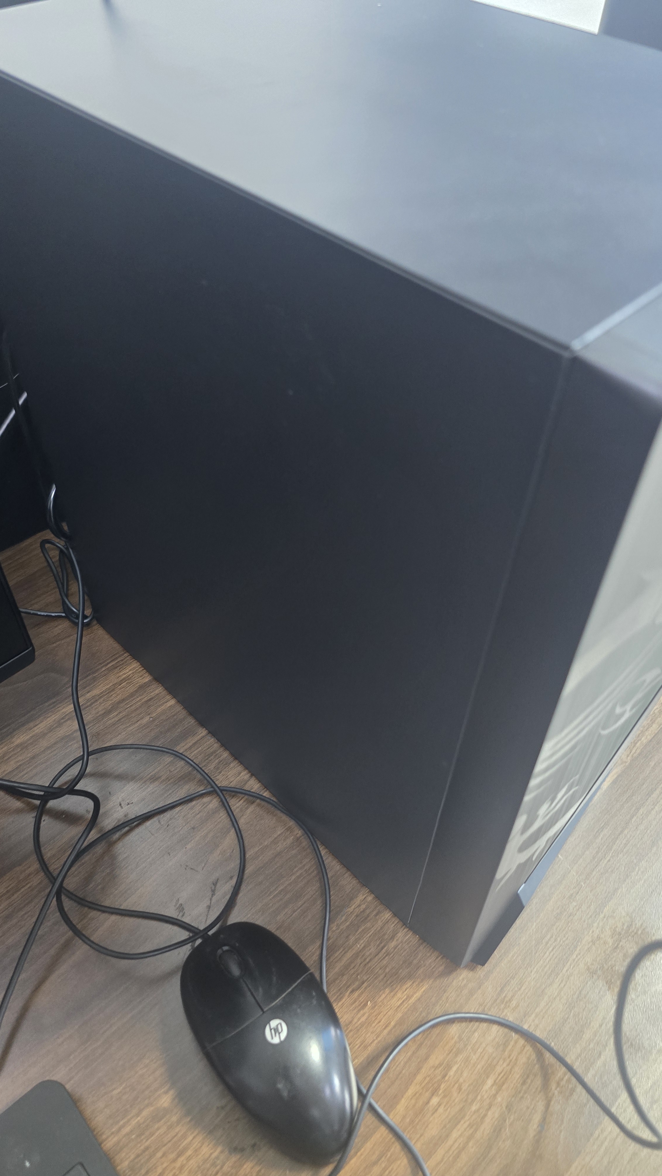 AOC 24.5英寸 180Hz高刷护眼办公 IPS HDR G-SYNC认证 出厂校色 低蓝光不闪 电竞电脑显示器 25G51F 实拍图