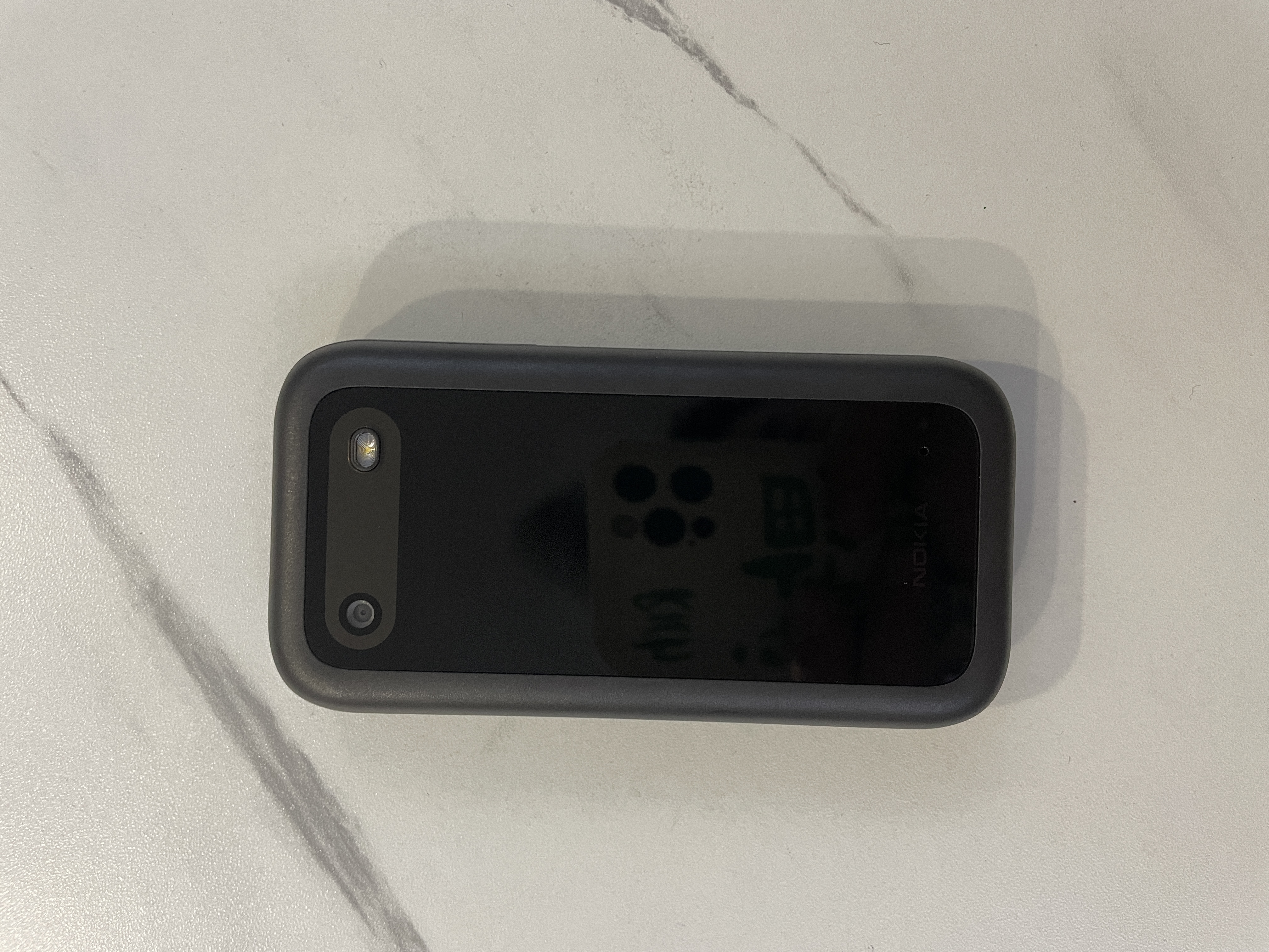 诺基亚 NOKIA 2660 Flip 4G 移动联通电信 双卡双待  翻盖手机 备用手机 老人老年手机 学生手机 黑色 实拍图