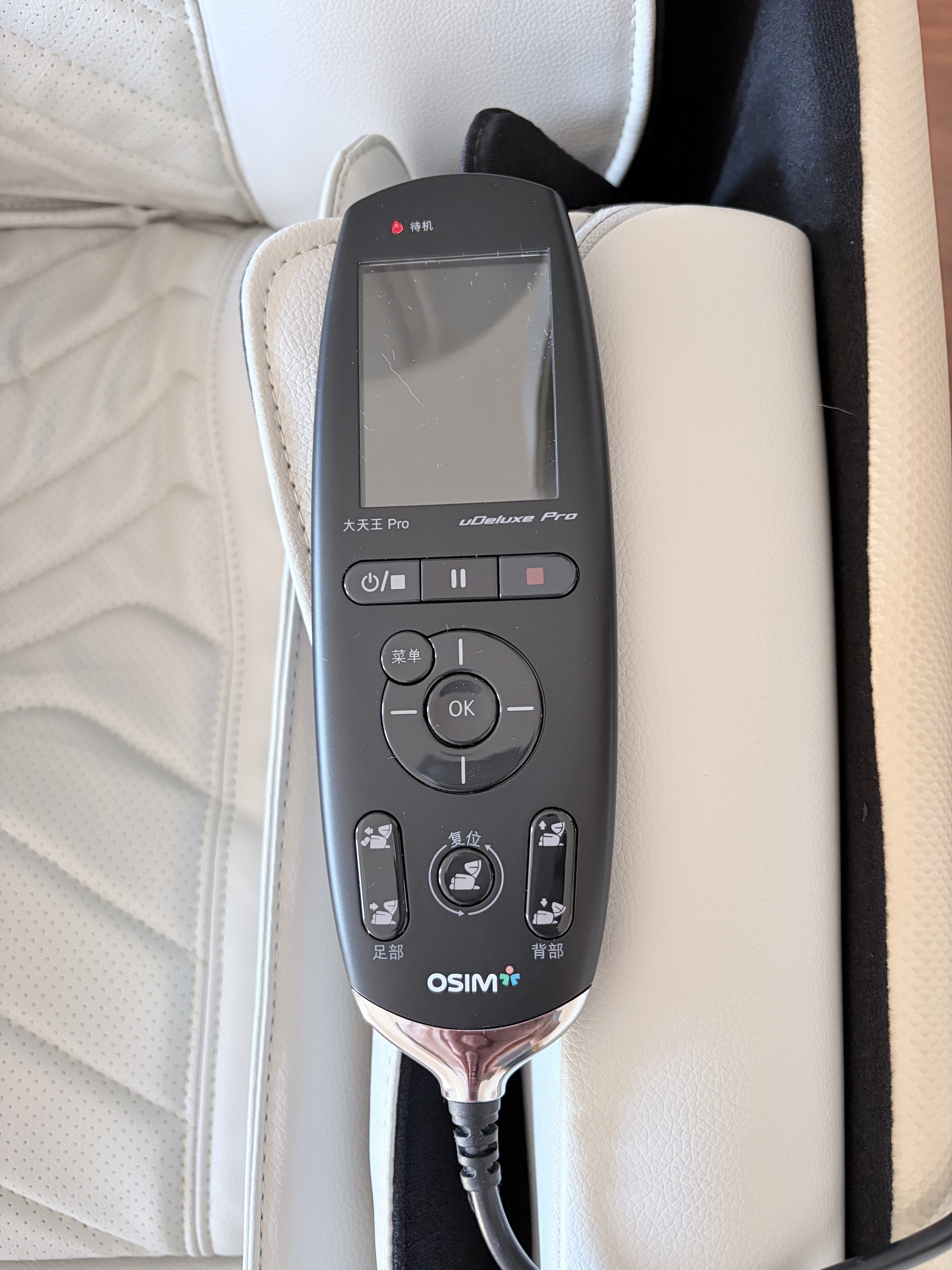傲胜（OSIM）家用按摩椅太空舱【新加坡品牌】全身按摩肩颈智能Pro OS-880P 罗纱白 生日礼物实用送长辈 实拍图