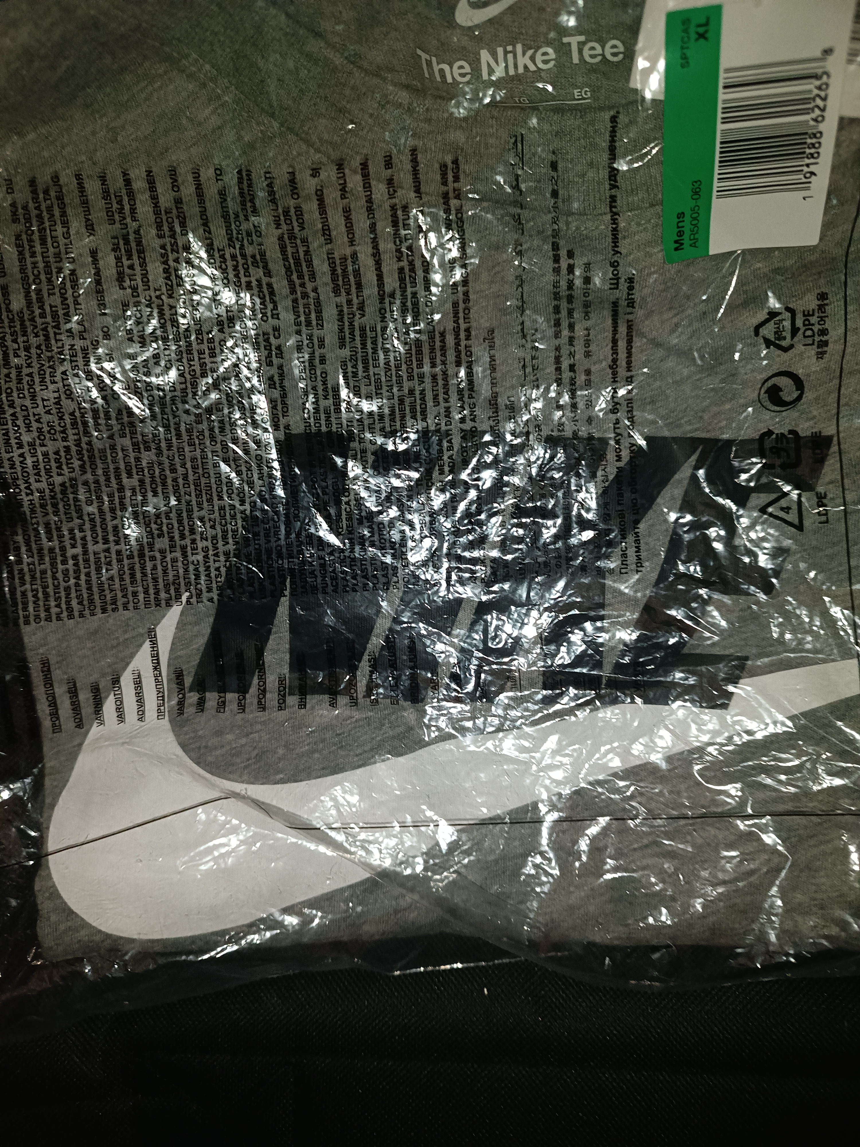 耐克(NIKE)男短袖T恤 纯棉 运动休闲 经典简约AR5005-063调暗灰XL 实拍图