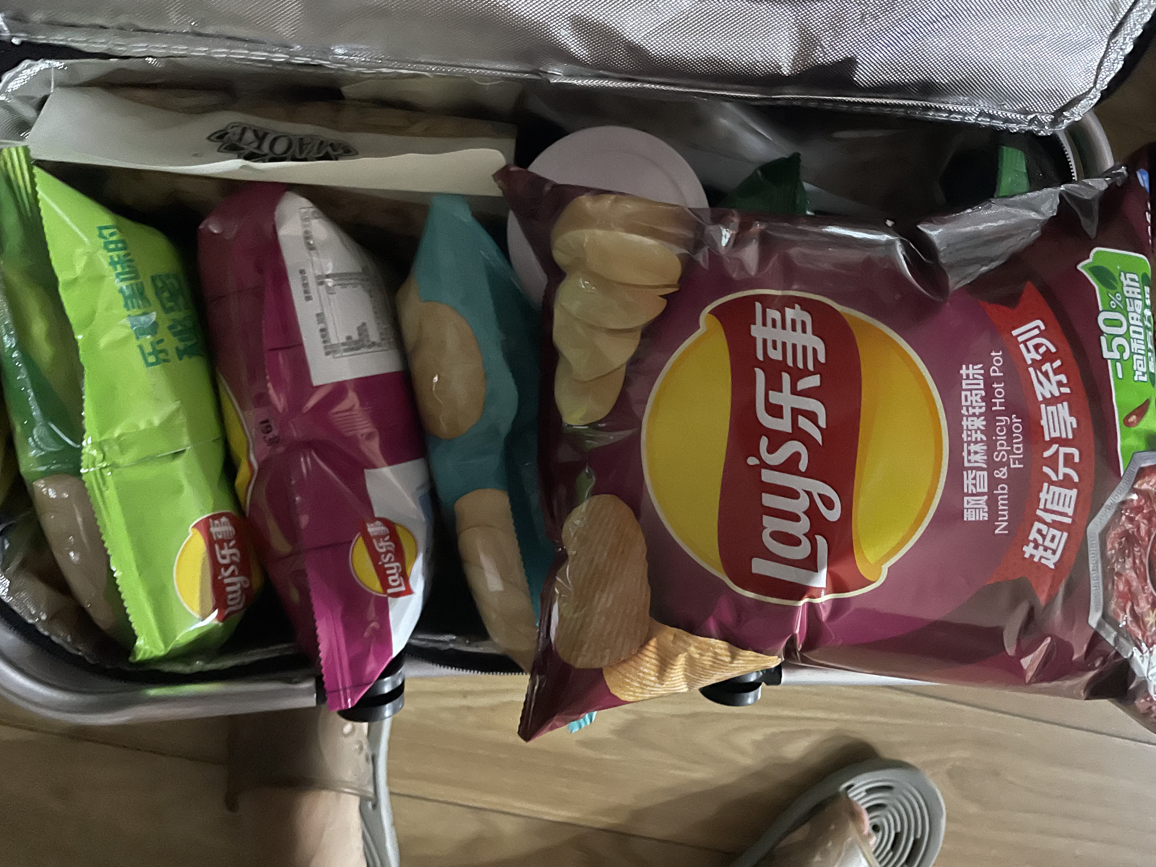 乐事（Lay's）薯片休闲零食膨化食品 135/104/90克经典原味零食 多种混合口味 得克萨斯烧烤味135克 实拍图