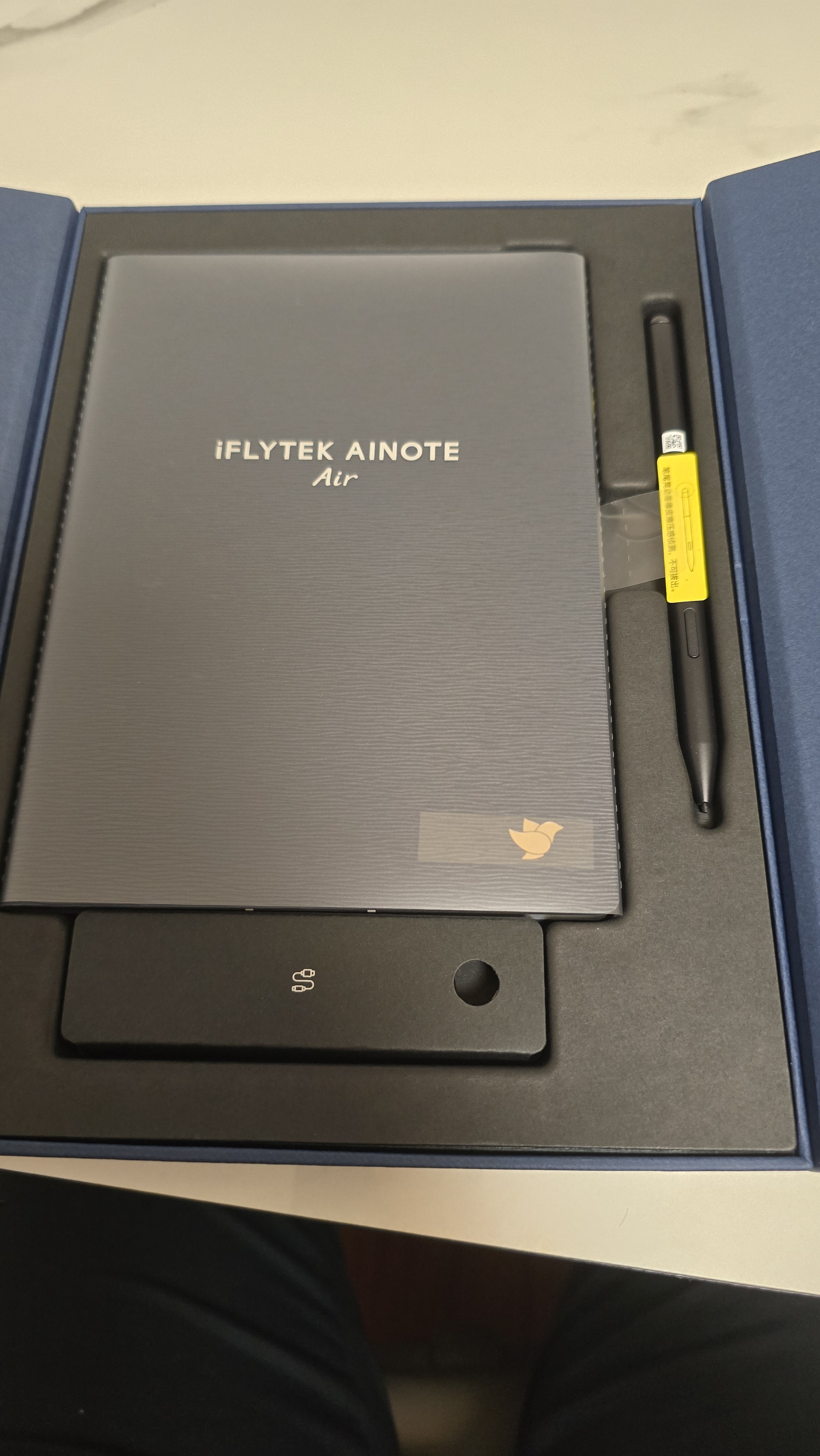 科大讯飞【重磅新品】智能办公本Air 3 Pro 水墨蓝(保护套）8.2英寸电子书阅读器墨水屏 手写笔记本电纸书 实拍图