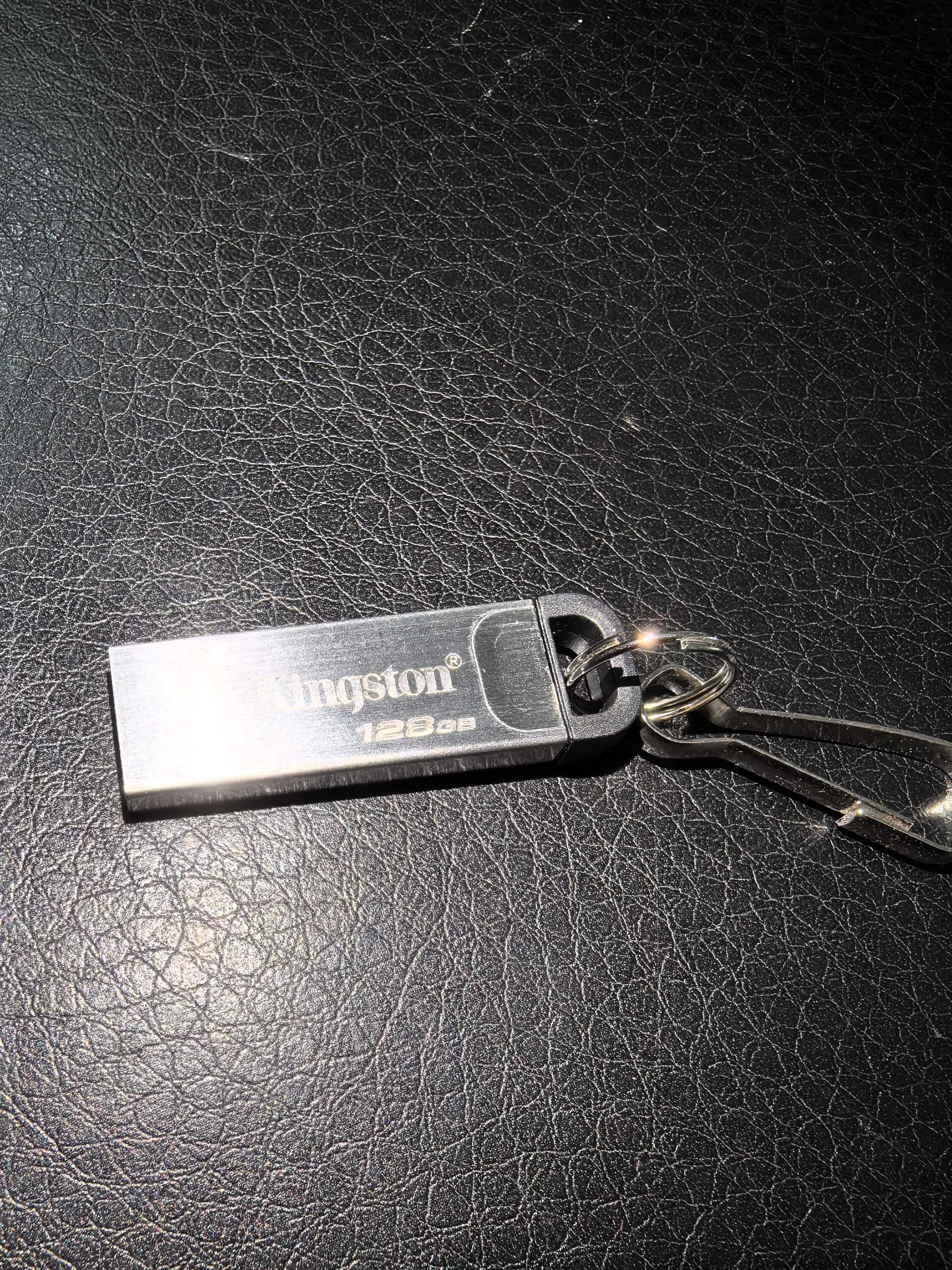 金士顿（Kingston） u盘 USB3.2/Gen1 DTKN 投标哨兵车载行车记录仪高速办公金属优盘大学生专用 DTKN/128GB【读速200MB/S】 实拍图