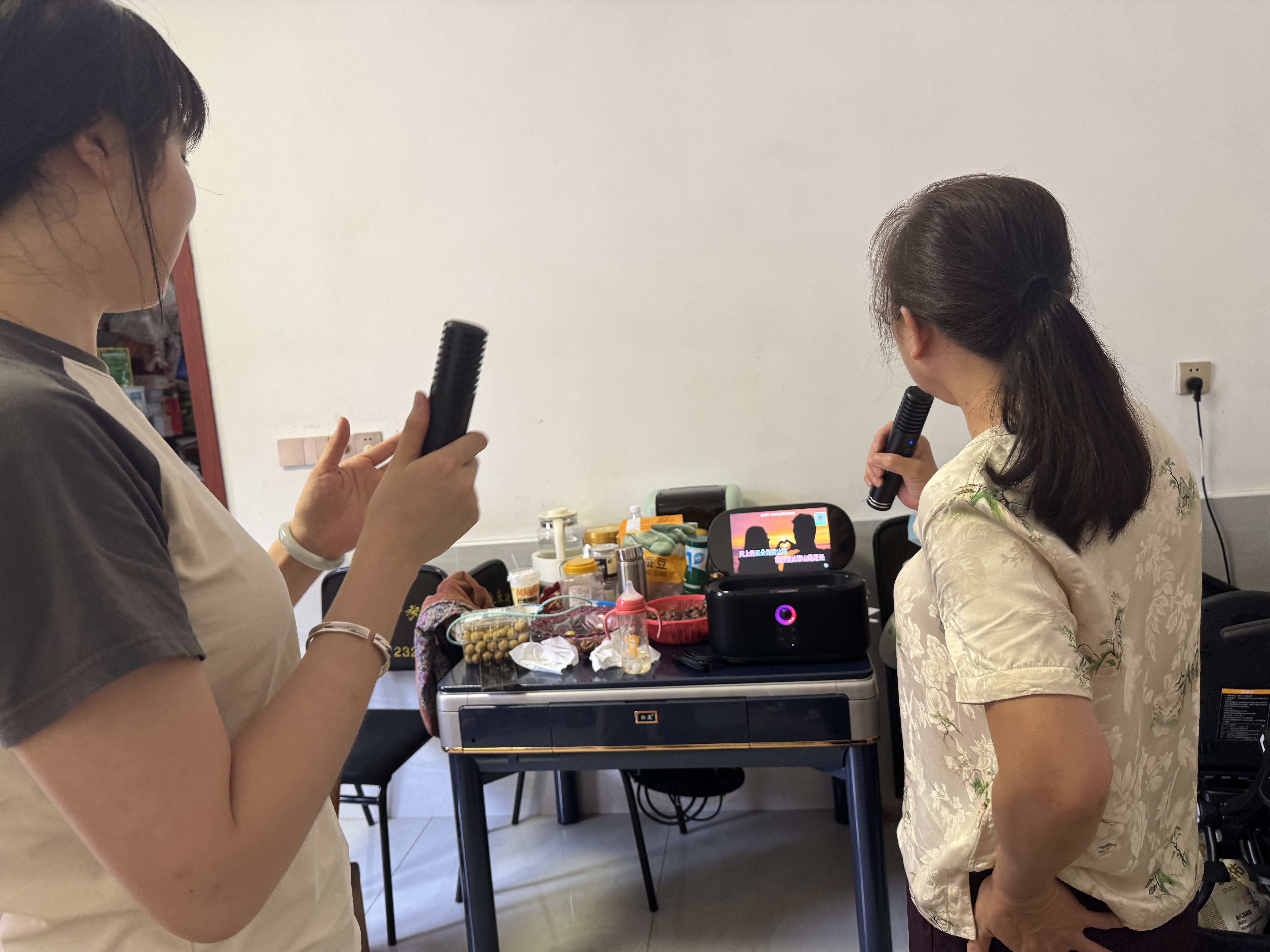 爱畅（AISON）K50智能K歌音箱 家庭KTV户外卡拉OK功放蓝牙触屏智能点歌机音箱礼物露营送礼礼物 实拍图