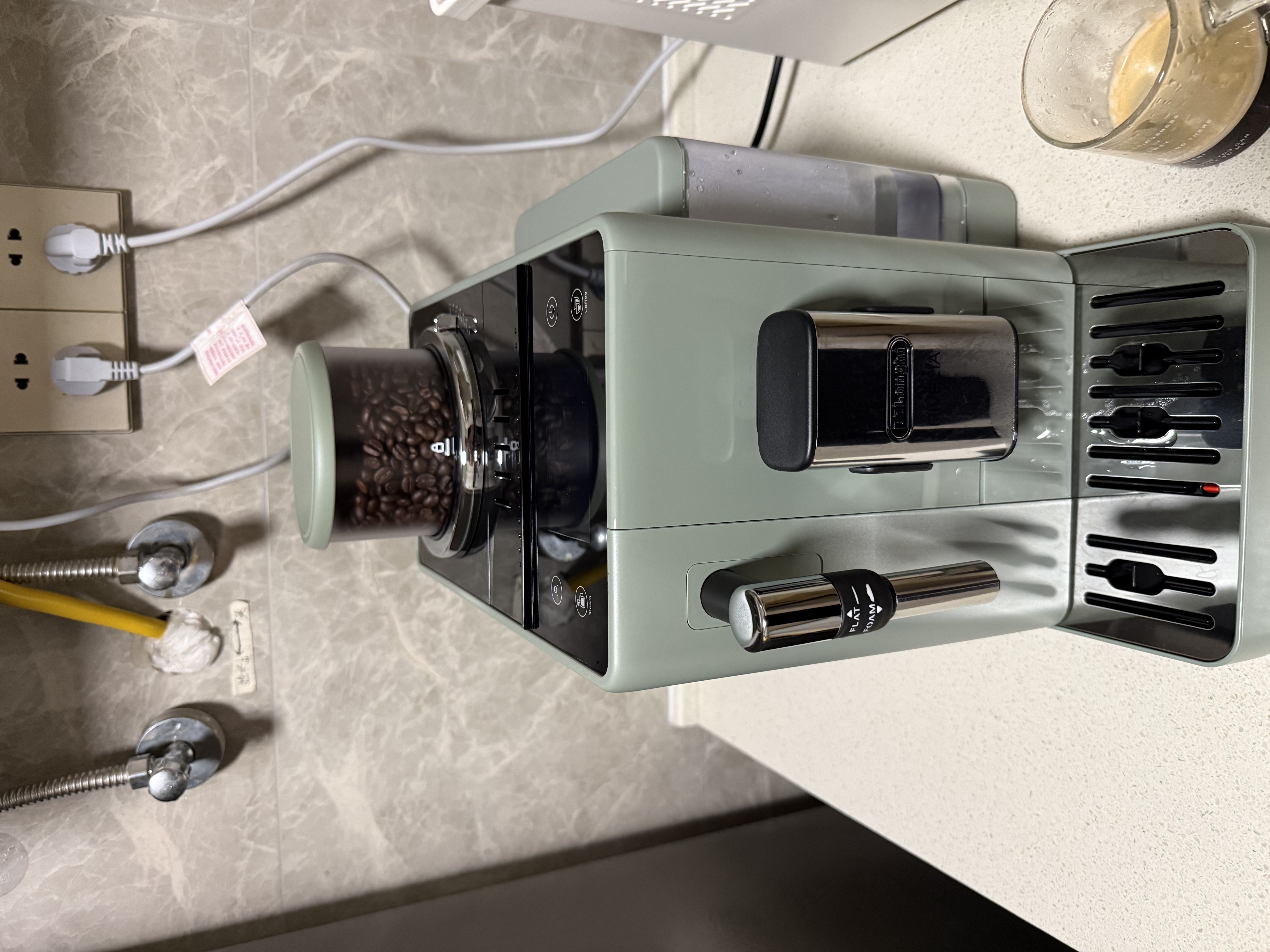 德龙（Delonghi）全自动咖啡机家用意式可拆豆仓19BAR泵压美式豆粉两用13档研磨欧洲进口手动奶泡R5入门黑咖版 R3 .GR翡冷翠 操作简便 一键咖啡菜单开关机自动清洗 实拍图