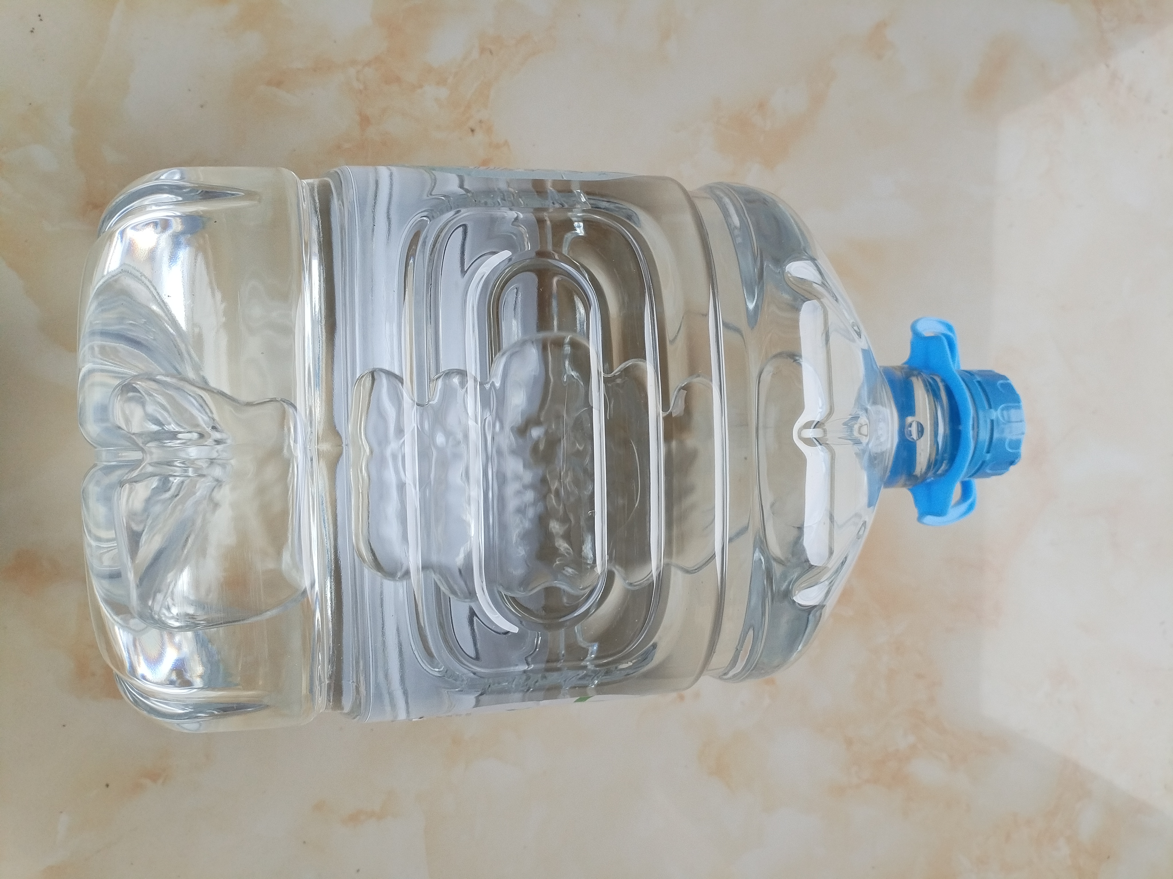 屈臣氏蒸馏水添加矿物质8L*2桶整箱大桶装水非矿泉水饮用水家庭装泡茶 实拍图