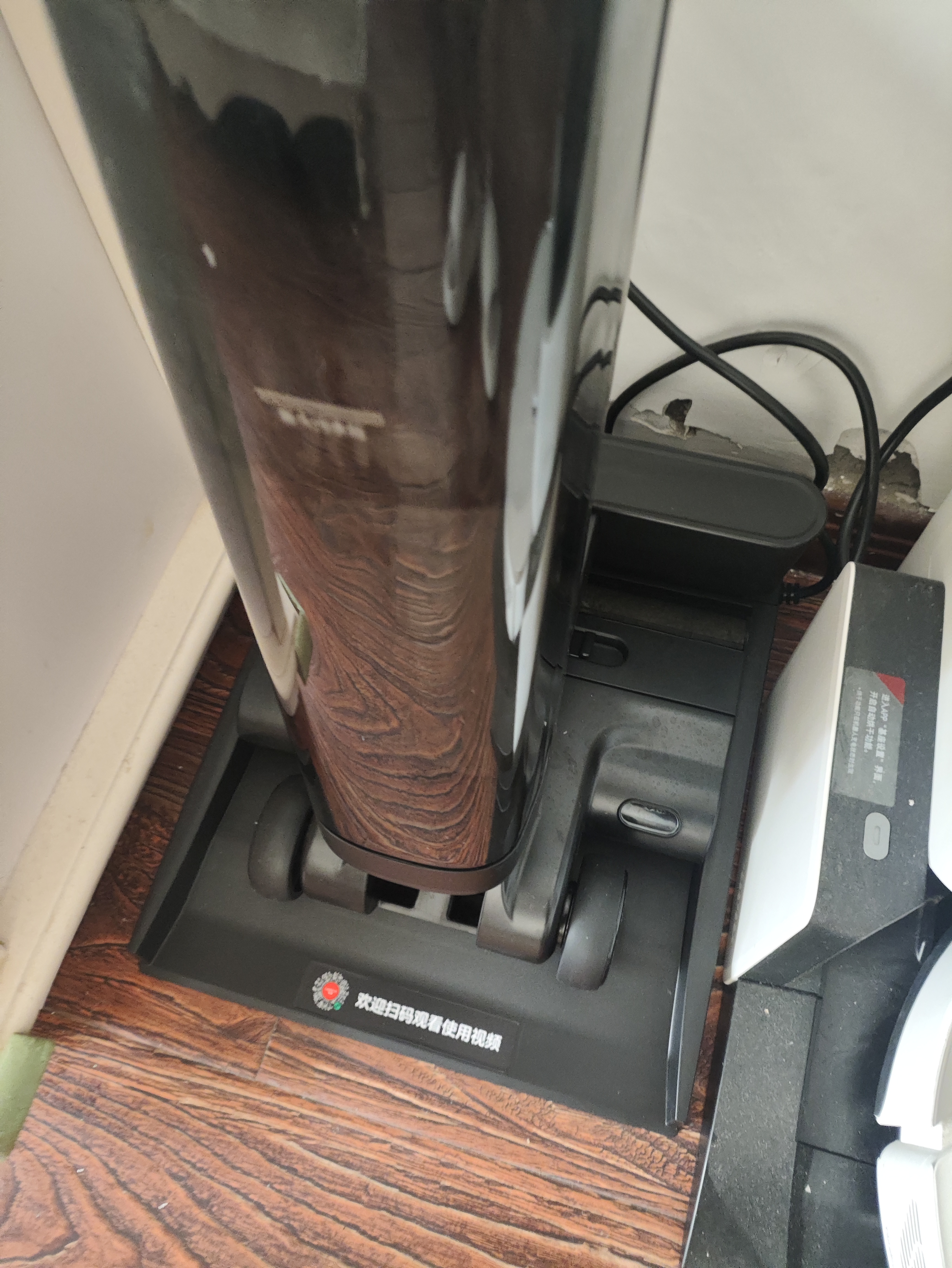 UWANT友望洗地机云帆Pro推入式100℃热烘【25kPa 飓风吸力】家用洗拖吸一体扫地机器人吸尘器电动拖把 实拍图