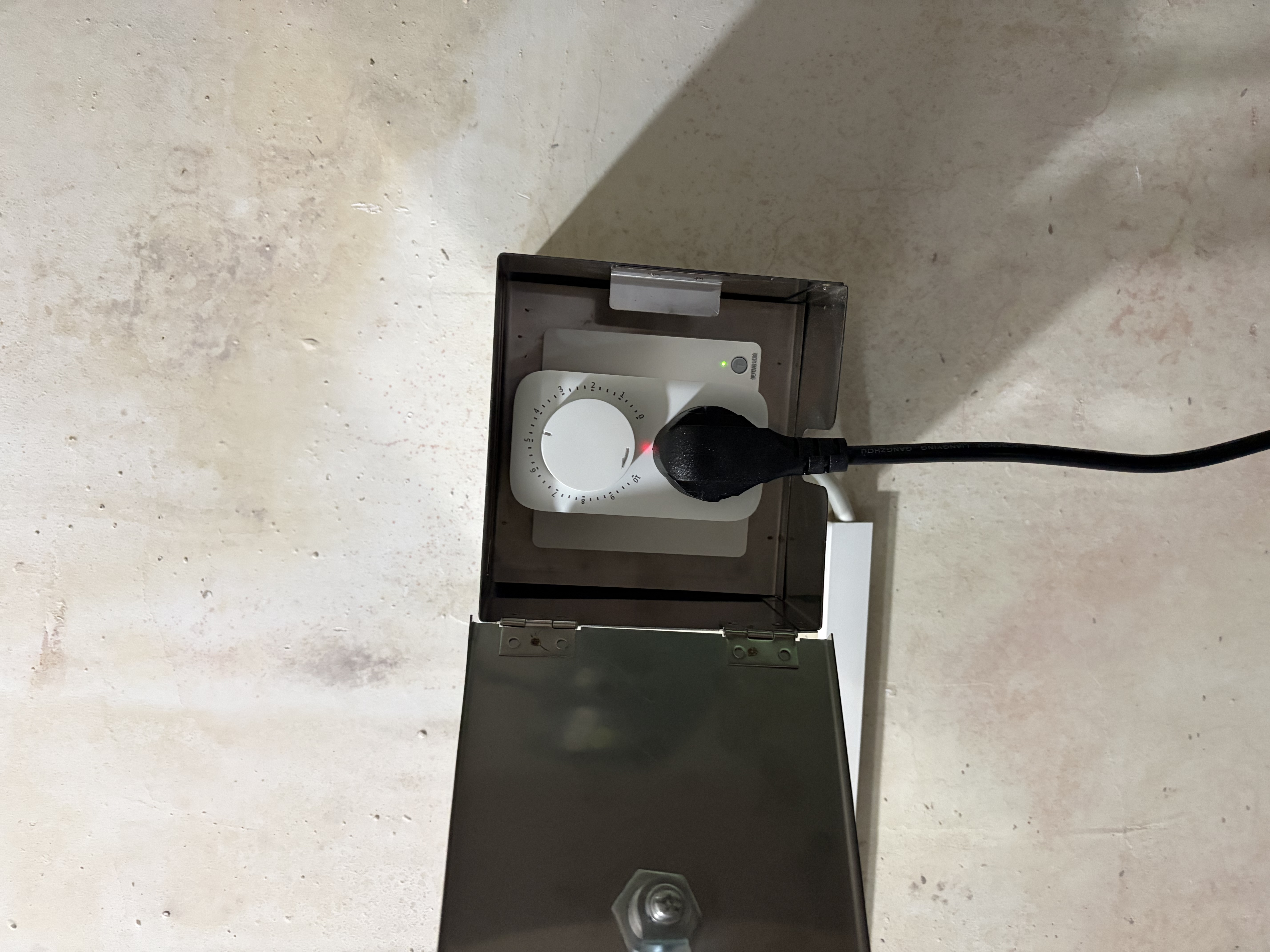 公牛定时器开关插座智能自动断电厨房定时器提醒器电饭煲时控制开关自动循环电动电瓶车充电控制器 3脚插头可设置（10小时倒计时）D-7 实拍图