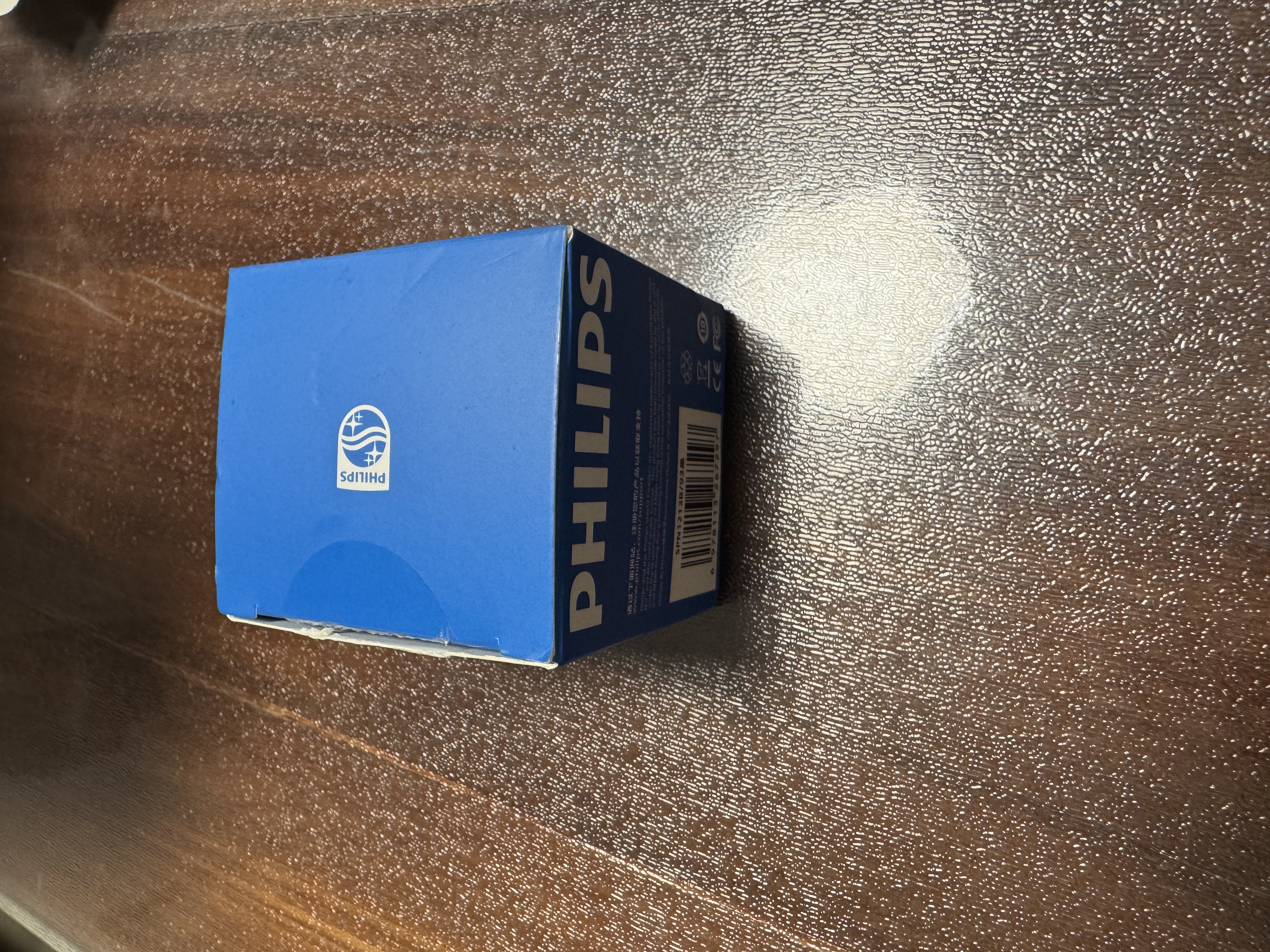 飞利浦（PHILIPS）侧插2位出国转换插头全球通用国际旅行插座转换器/英标欧标美标澳标日本德国泰国香港新加坡适用黑 实拍图