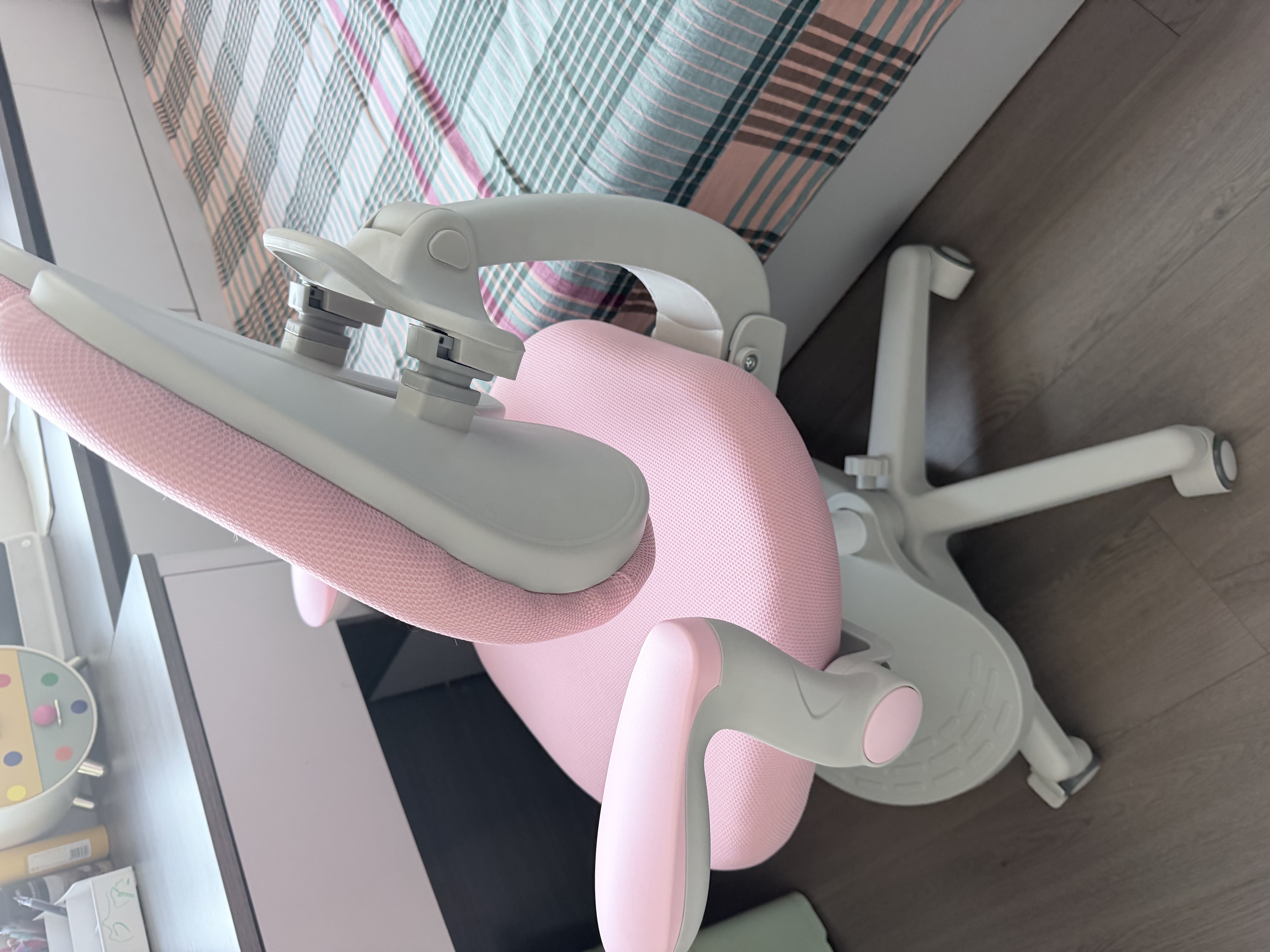 童博士儿童学习椅追背中小学生写作业写字椅子家用升降调节座椅追背椅G6 真追背15cm+一键追背+双控轮 粉 实拍图
