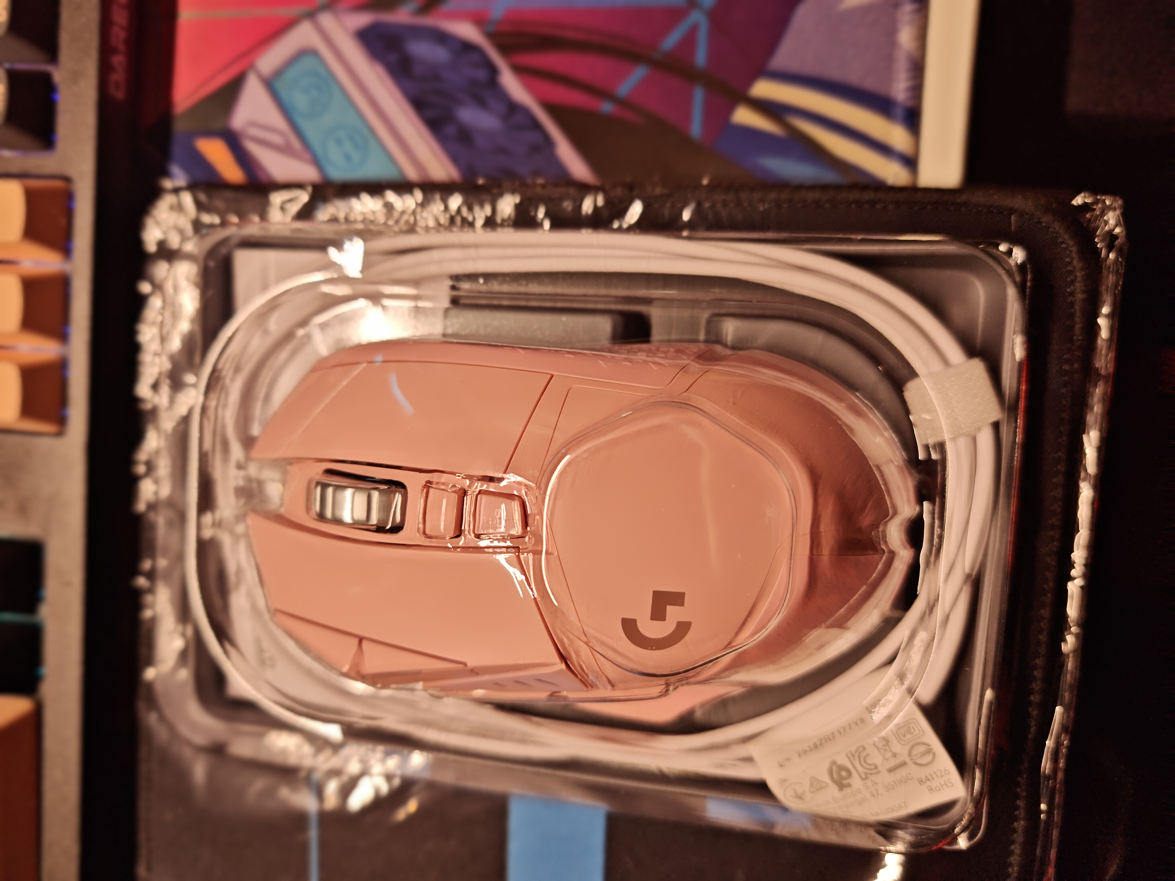 罗技（G） G502 HERO主宰者 有线鼠标 游戏鼠标  g502hero  可配重HERO引擎 礼盒送男友 RGB炫彩灯光 G502H云樱粉+鼠标垫 实拍图