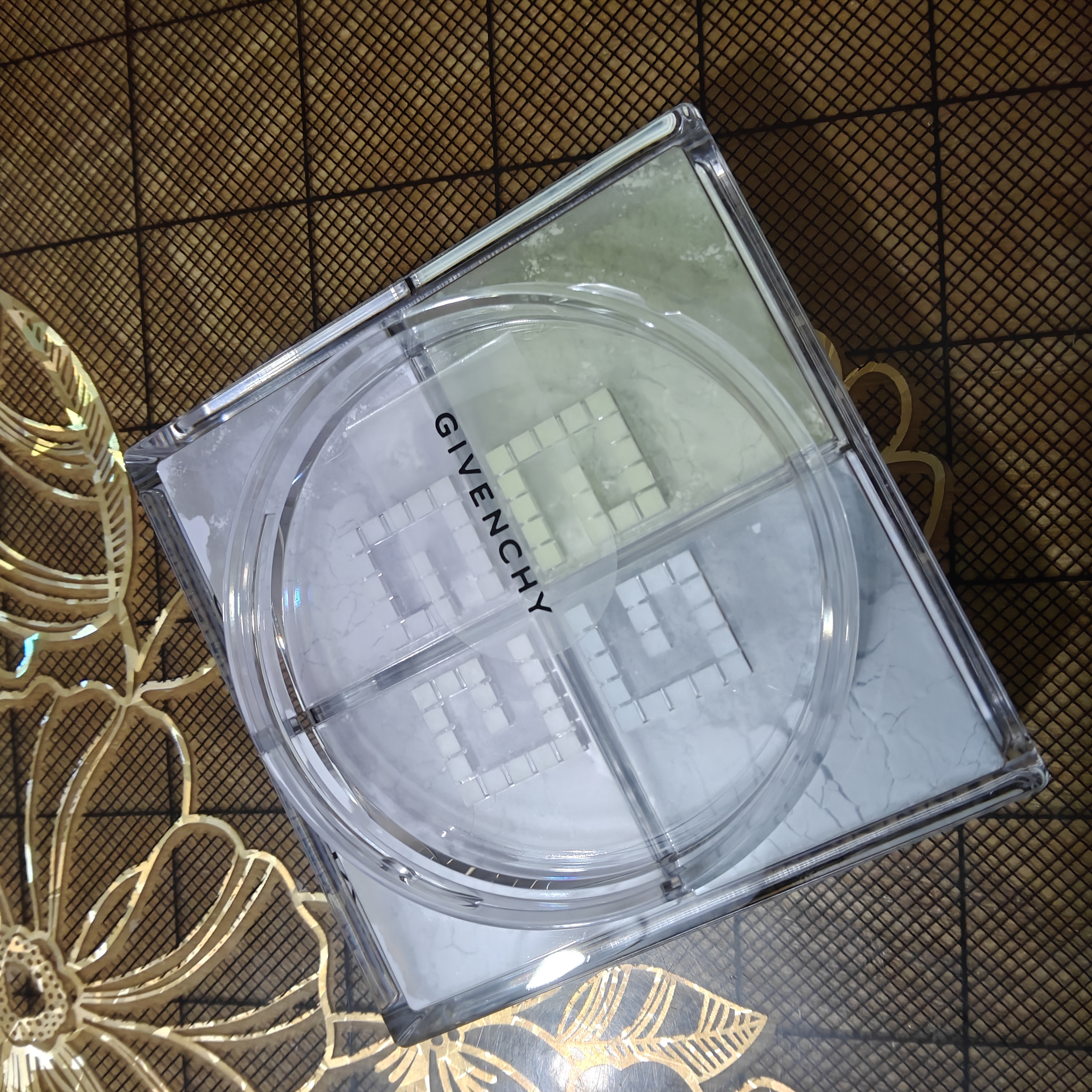 纪梵希（Givenchy）新四宫格柔雾散粉#1百搭滤镜12g定妆遮瑕隐匿毛孔生日礼物送女友 实拍图