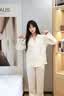 LULU CARTER真丝睡衣女秋冬季新款可爱波点HelloKitty甜美带胸垫家居服礼盒装 奶杏色-短袖+短裤 【现货秒发】 XL 【建议120-140斤】 实拍图