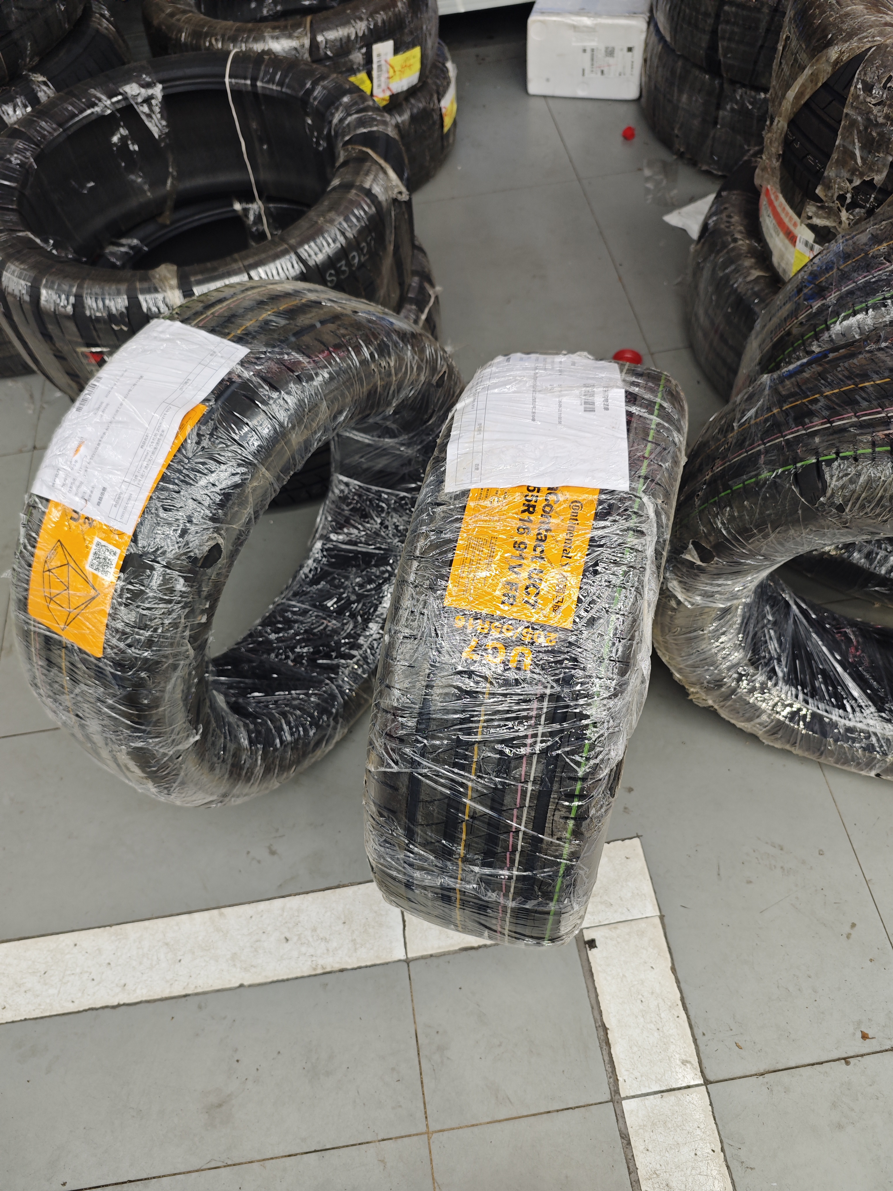 马牌（Continental）汽车轮胎 205/55R16 91V FR UC7 适配大众朗逸/速腾/宝来 实拍图