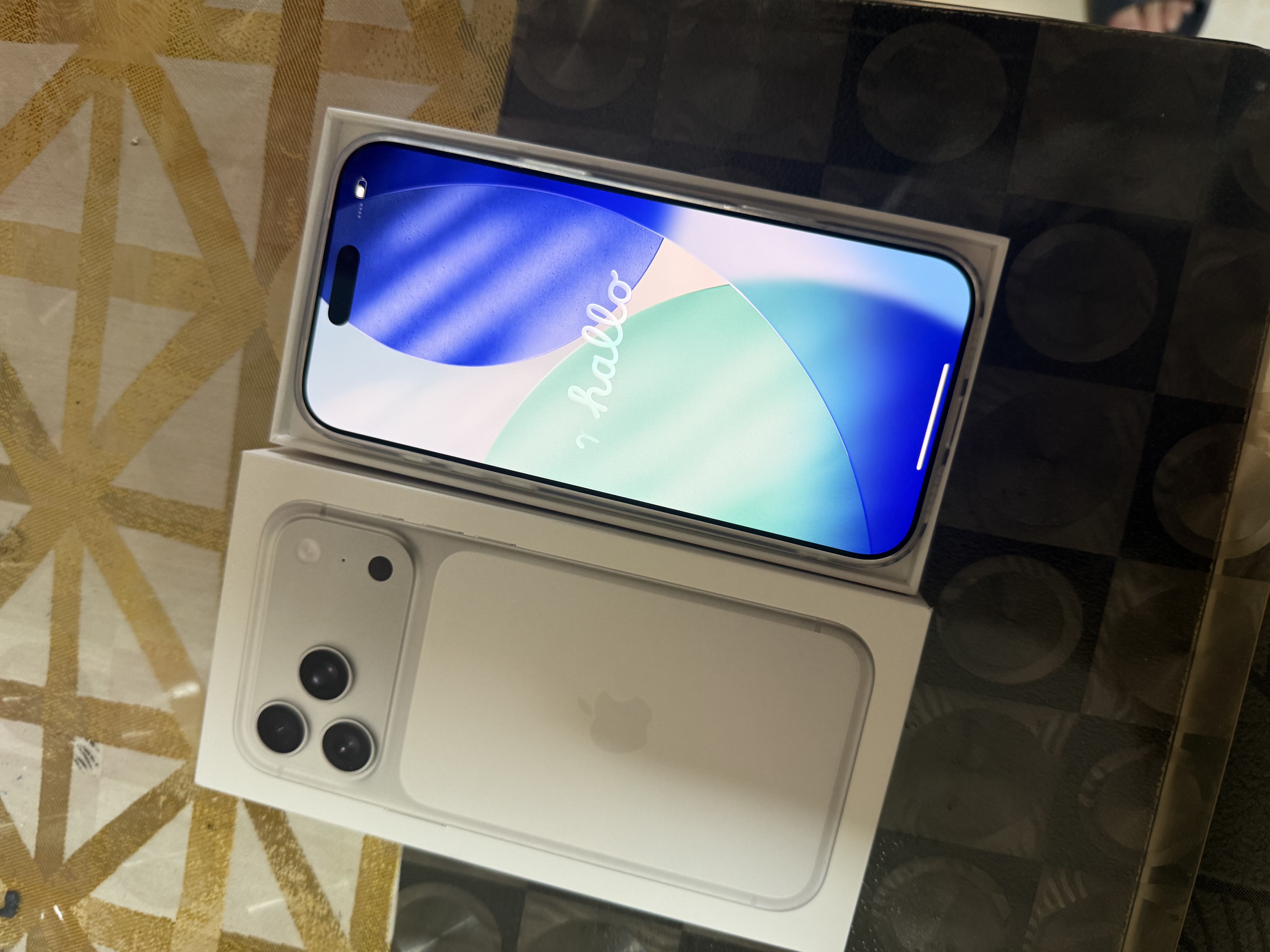 Apple/苹果iPhone 17 Pro Max 256GB 银色 移动联通电信5G 双卡双待手机 送礼好物 实拍图