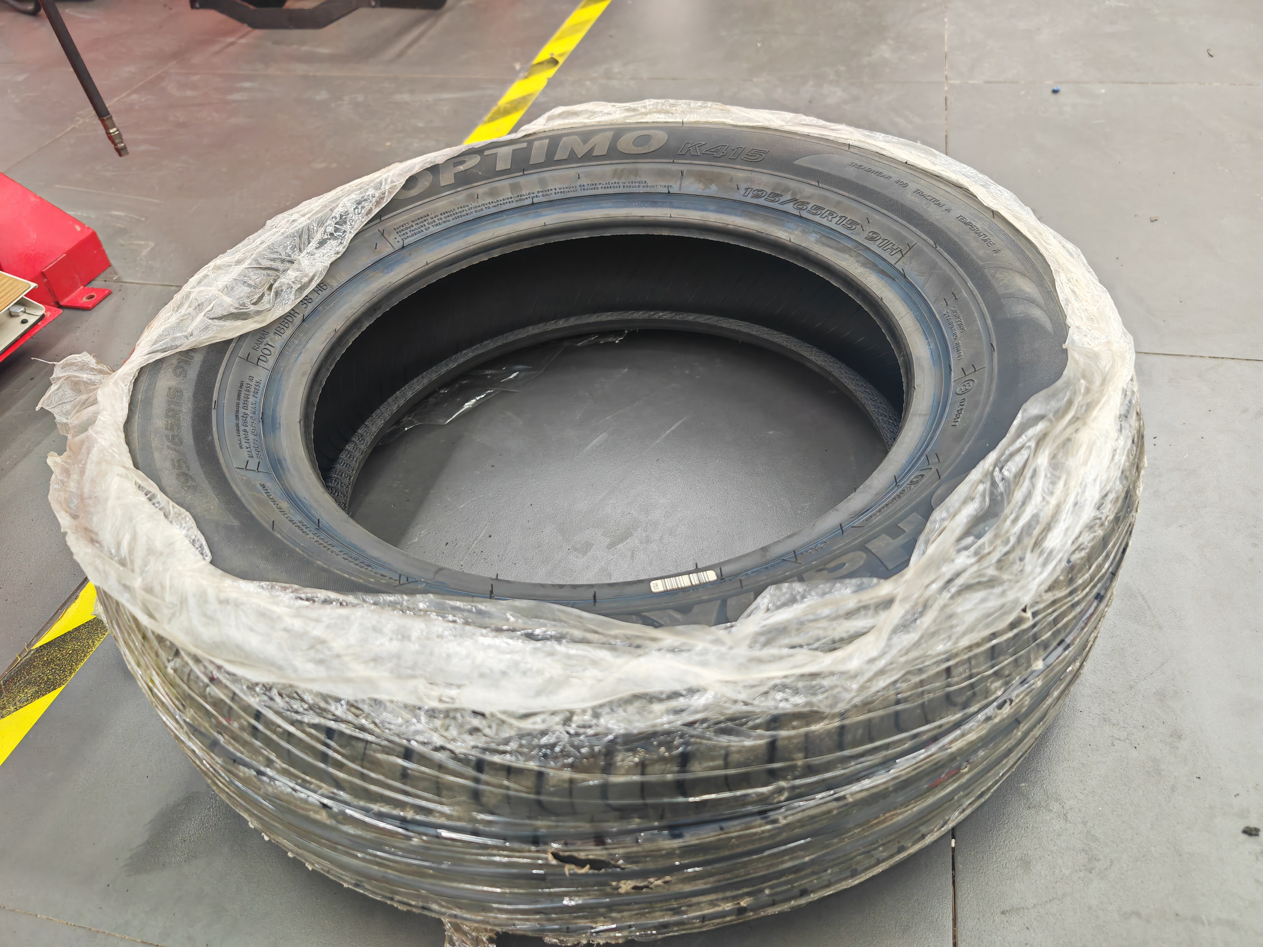 韩泰（Hankook）汽车轮胎 195/65R15 91H K415 原配宝来/高尔夫/朗逸/雷凌 实拍图