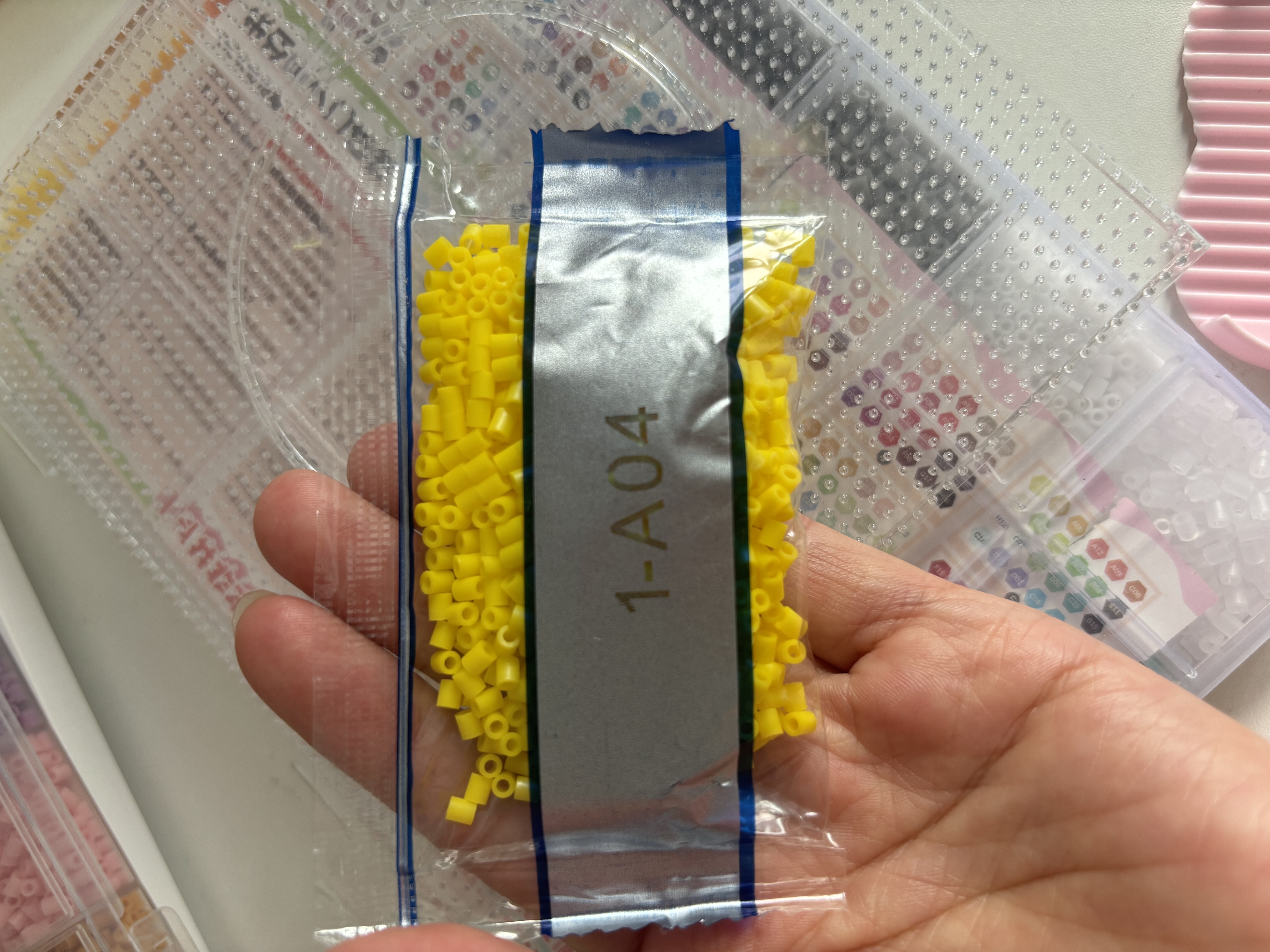 金甲库拼豆豆补充包【H2白色】手工DIY高品质拼豆豆立体融合豆袋装2.6mm补豆升级材料包50g约5000颗 实拍图
