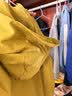 雪中飞儿童外套男童2026年春秋季女童中大童休闲潮流夹克上衣外套 芥末黄 150 实拍图
