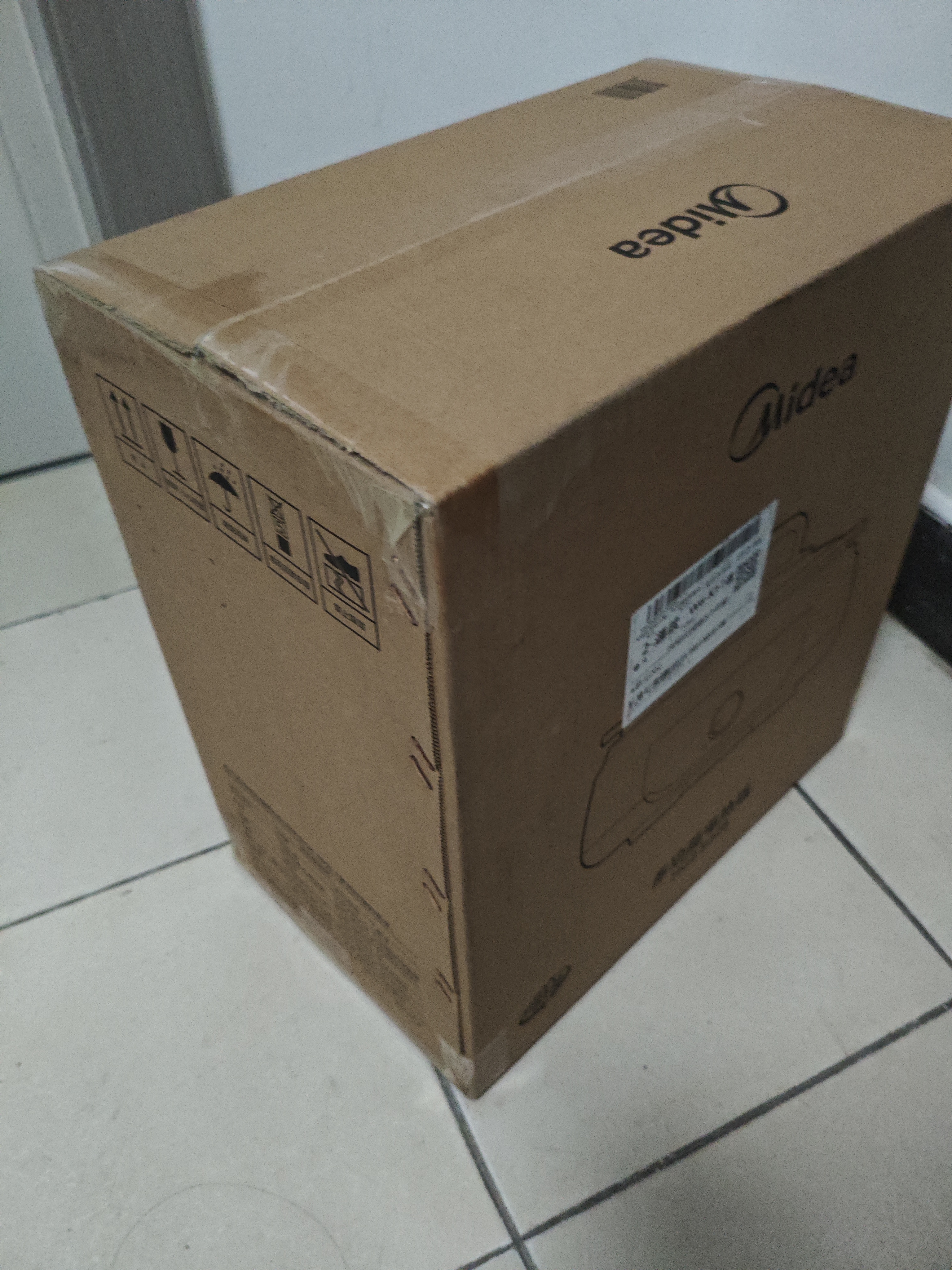 美的（Midea）电火锅电煮锅分体式可拆洗家用多功能锅4.5L大容量火锅专用锅不粘锅MC-HGE3026 实拍图