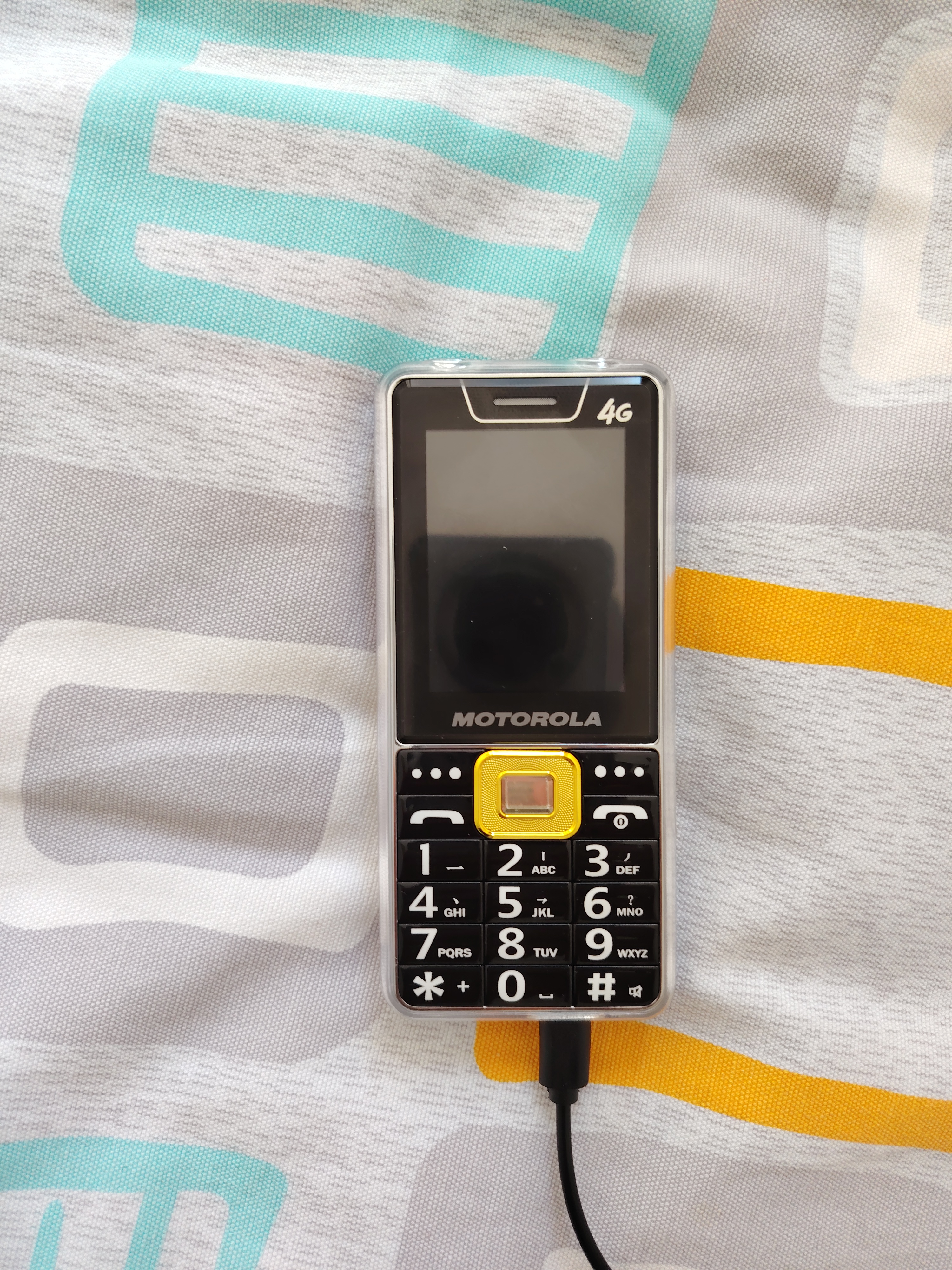 摩托罗拉（Motorola）老人手机超长待机老年机大屏大字大声5G全网通老人机移动联通电信版男女学生非智能按键机老年手机 黑色【移动4G】送保护套 官方标配 实拍图