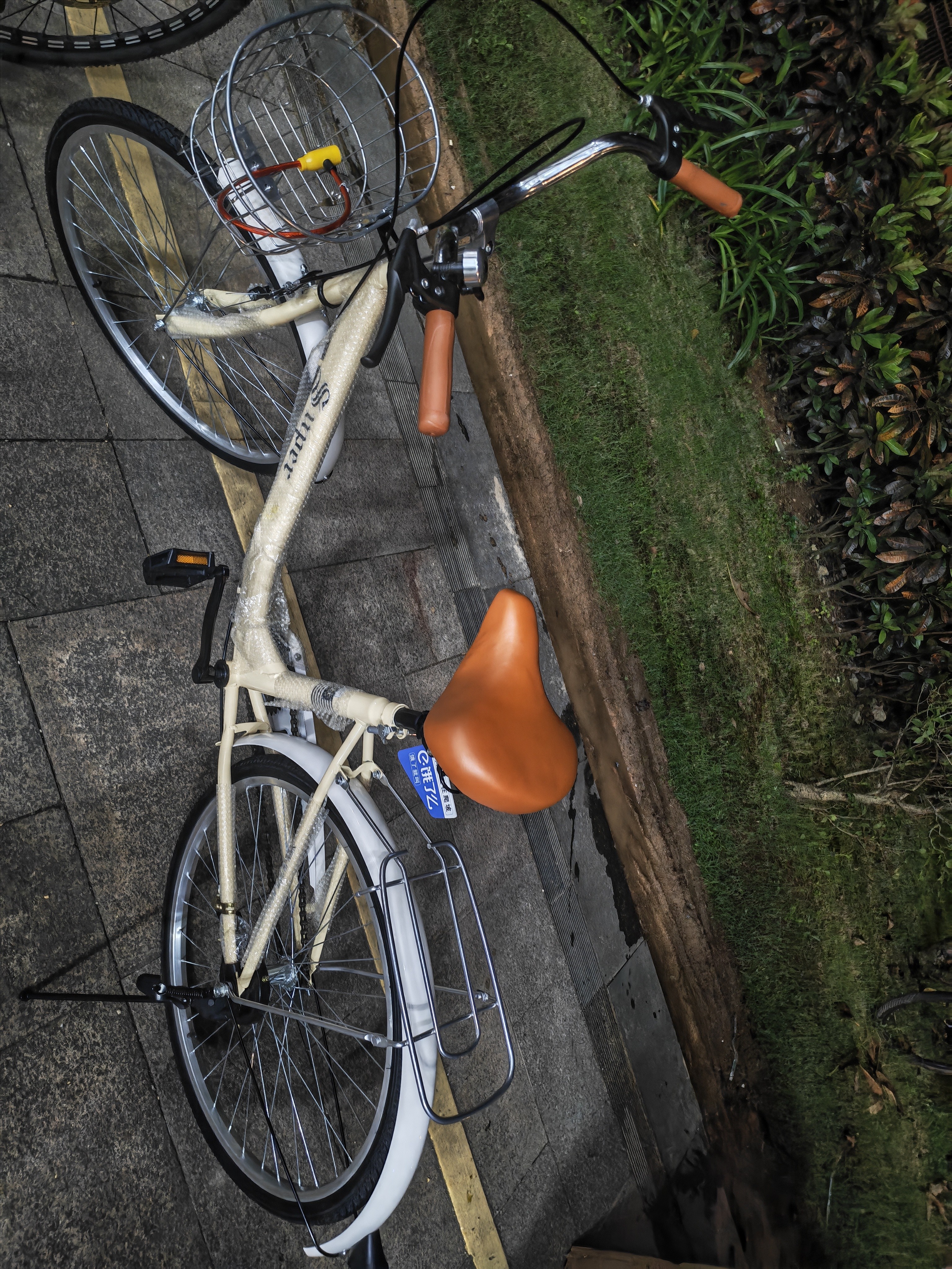 自行车成年人女24寸26寸折叠自行车中学生女大学生城市通勤车单车 【普通不折叠八五安装】麦芽黄-标配礼包-铁框 充气款26寸建议身高【155-175厘米】 实拍图