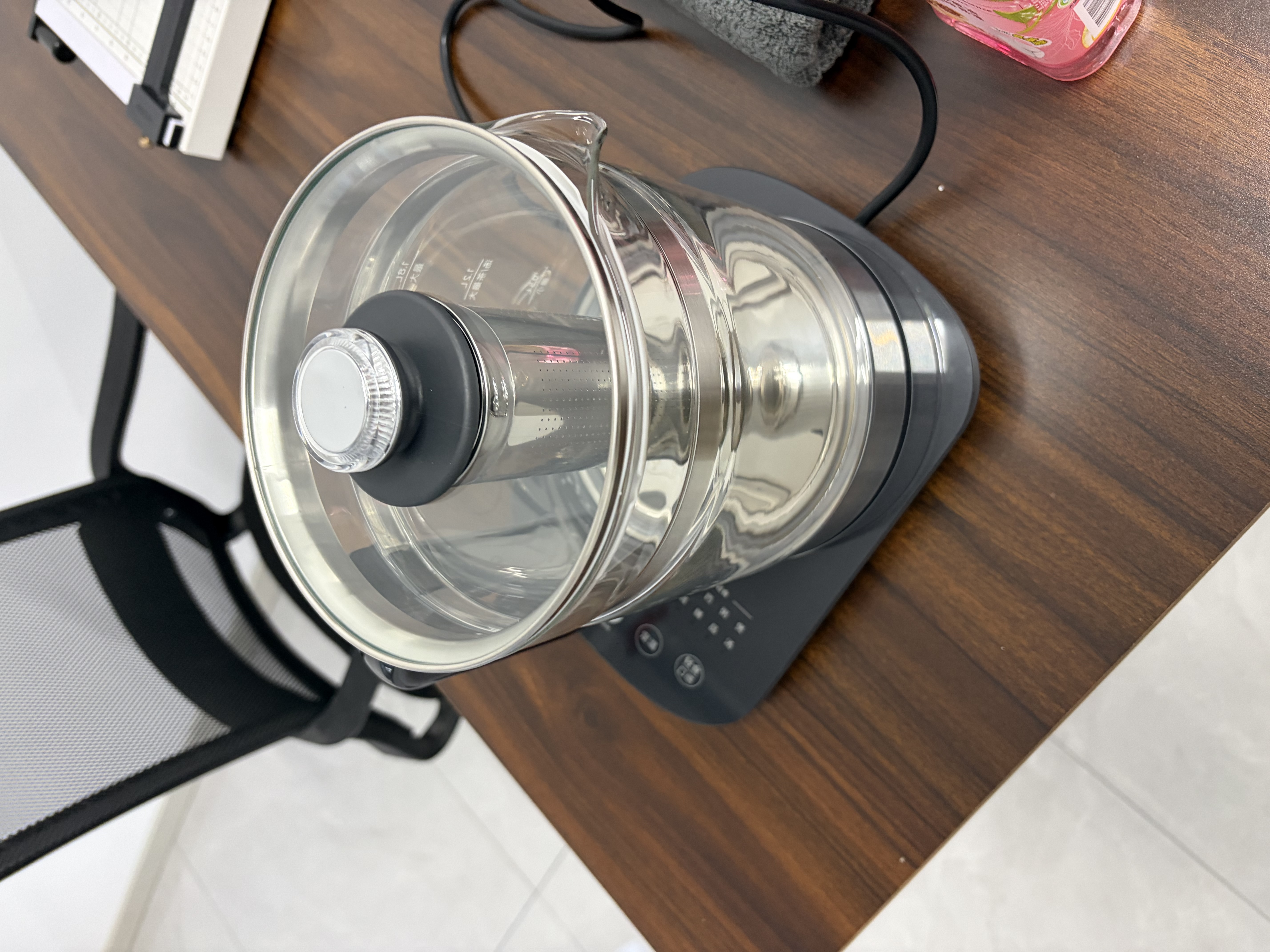 美的（Midea）养生壶 1.8L全自动大容量煮茶烧水壶 316L母婴级泡奶机全盘加热电热水壶恒温花茶壶煮茶器YS18P305 实拍图