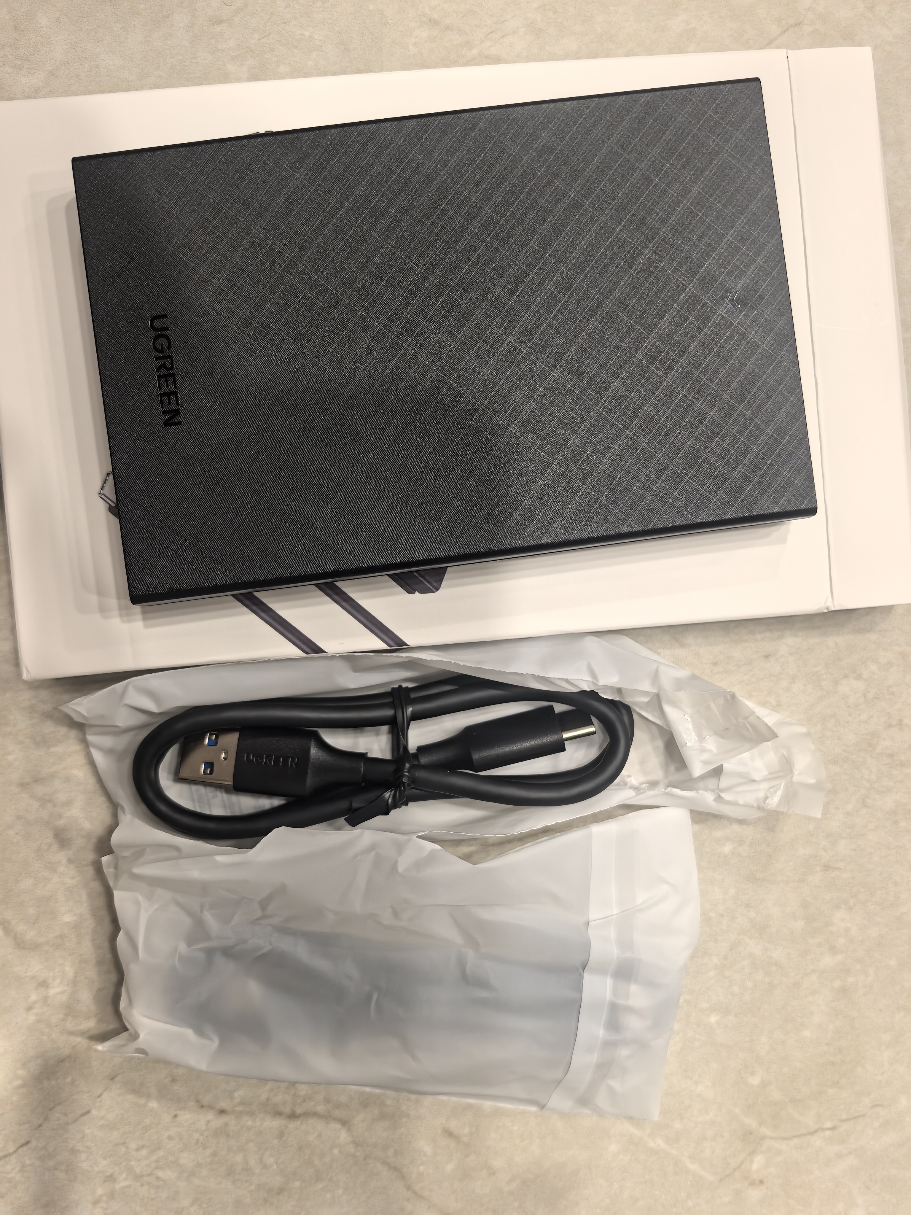 绿联Type-C移动硬盘盒 2.5英寸USB3.1外置硬盘盒 适用笔记本电脑台式机外接SATA串口SSD固态机械硬盘 实拍图