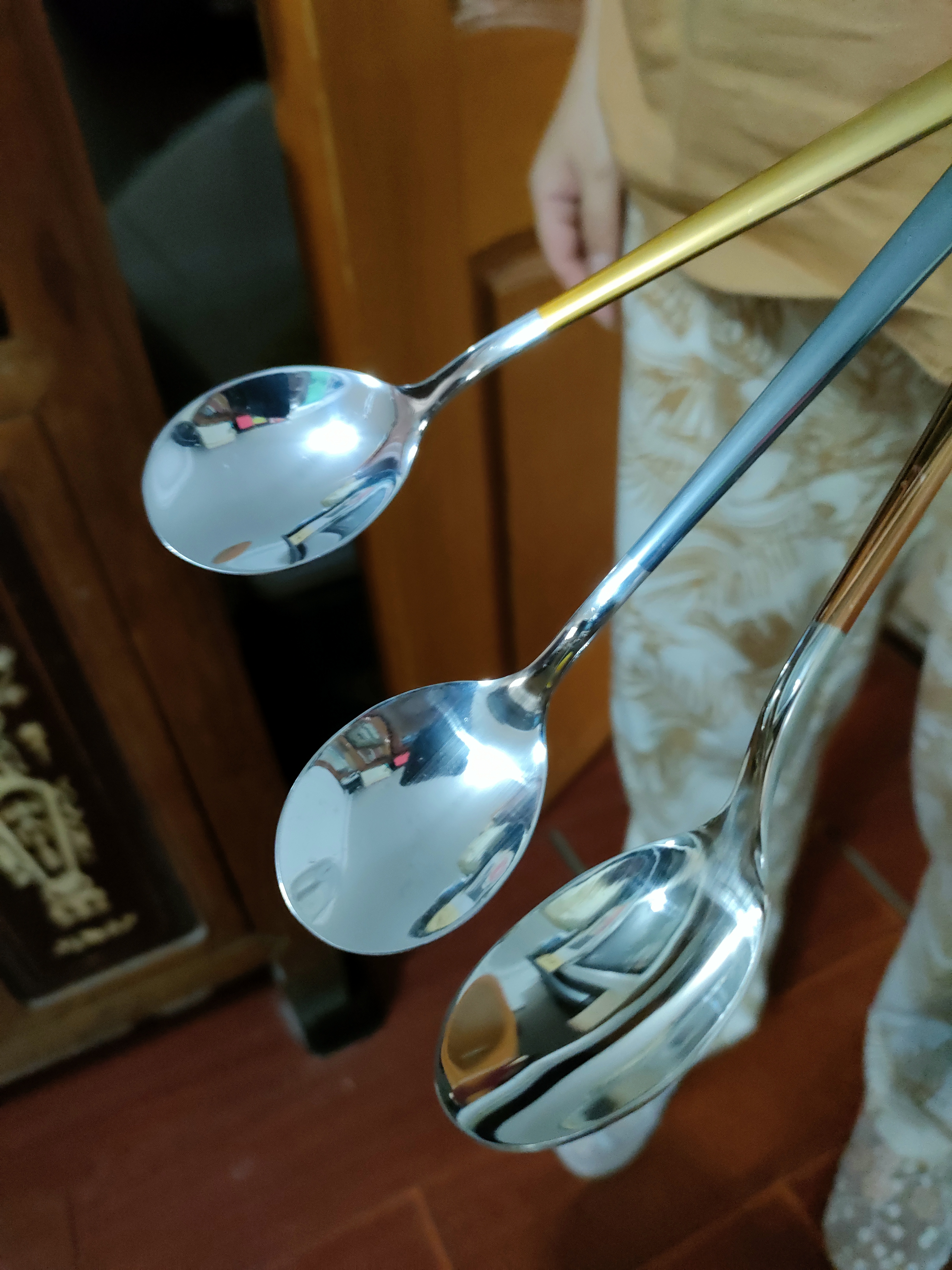 广意 316L不锈钢汤勺汤匙 勺子圆底餐勺饭勺汤勺 彩色3支装 GY8664 实拍图
