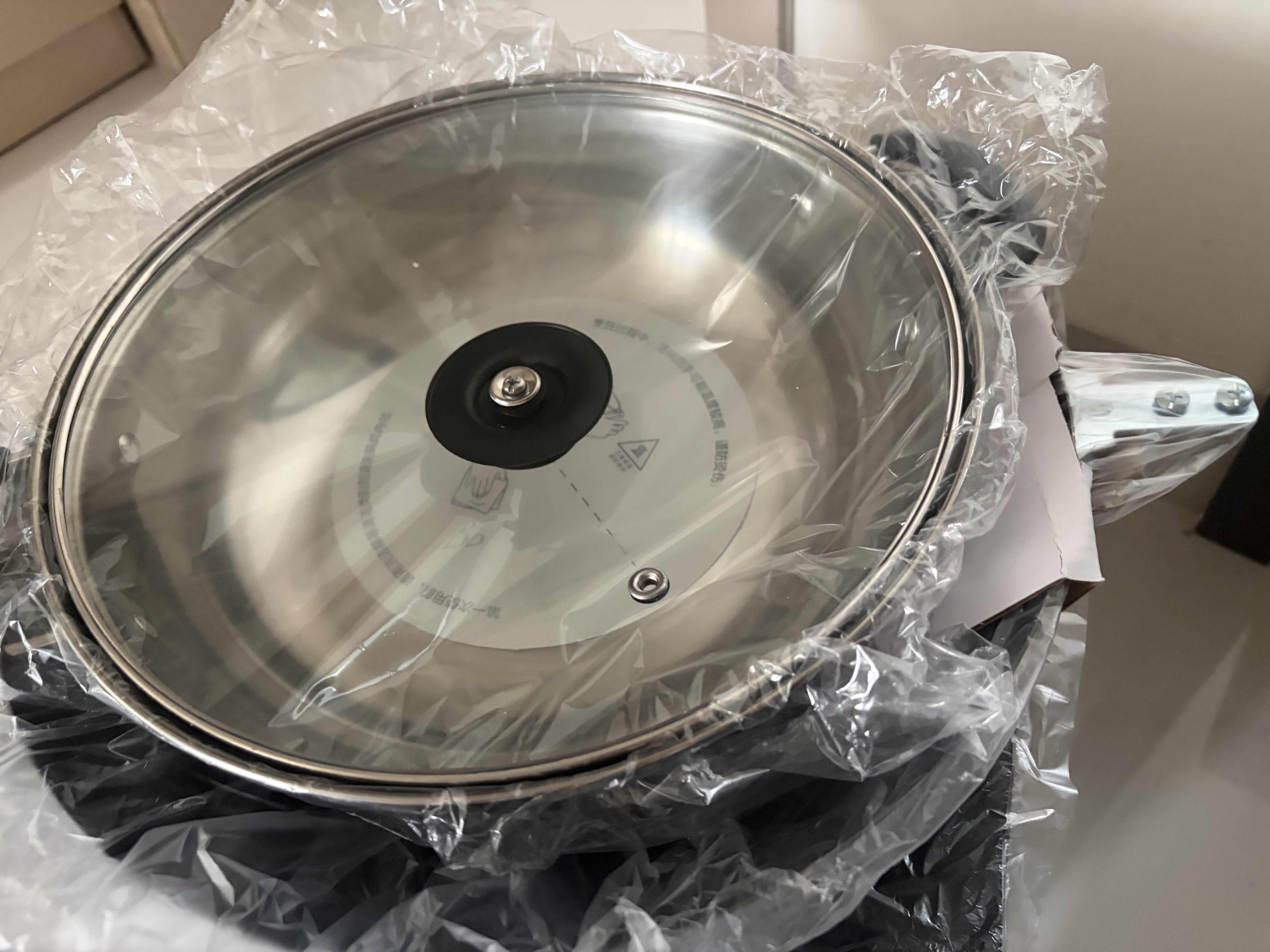 美的（Midea）[升级款]电磁炉电陶炉家用 2200W大功率新型电磁灶火锅炉 一体面板炒菜烹饪一套带锅配锅 WH2202S 实拍图
