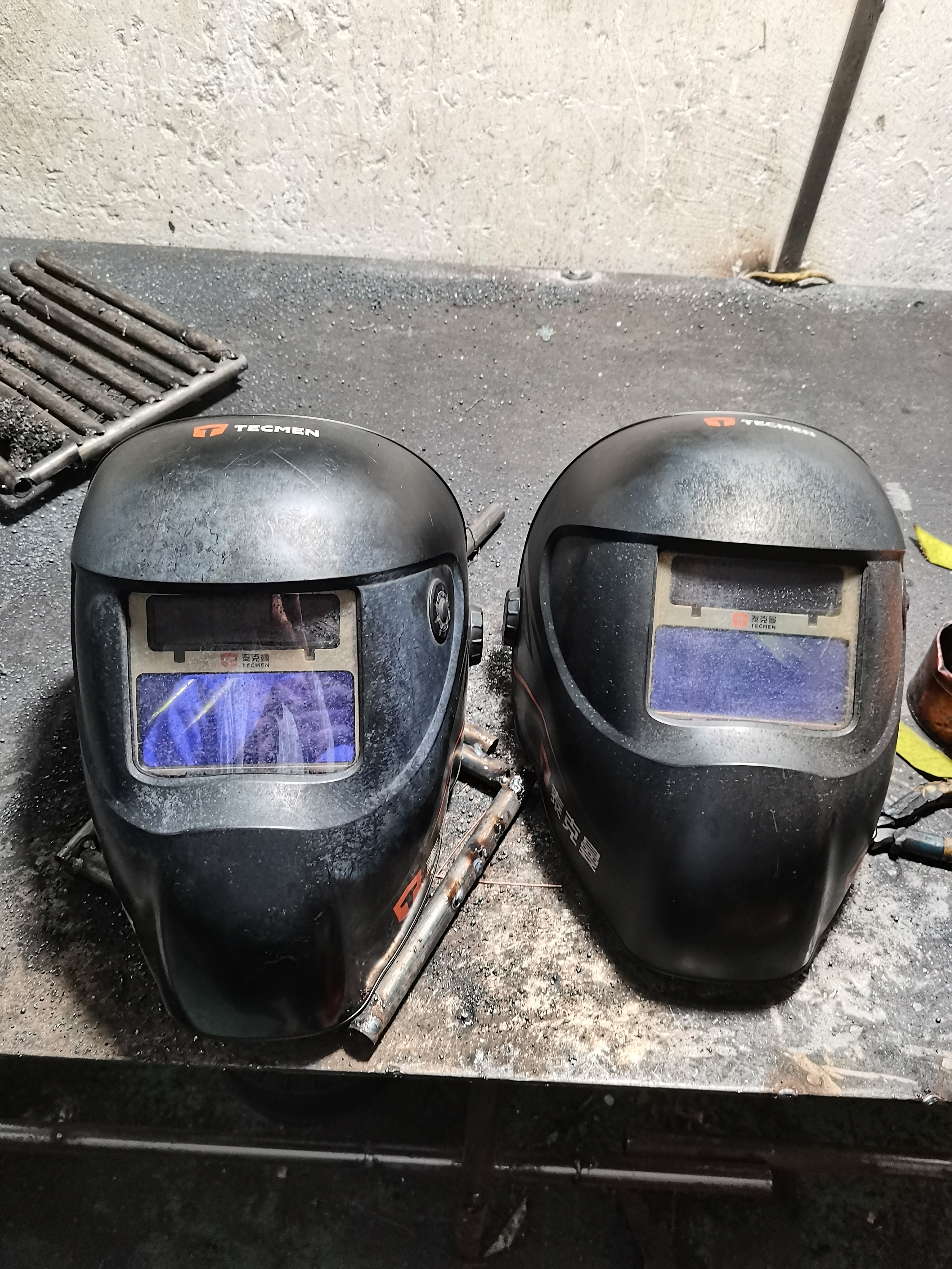 泰克曼（TECMEN）600S-G2二代自动变光电焊面罩焊帽头戴式焊接防护面罩氩弧焊点焊 黑色（外保*10+内保*8） 实拍图