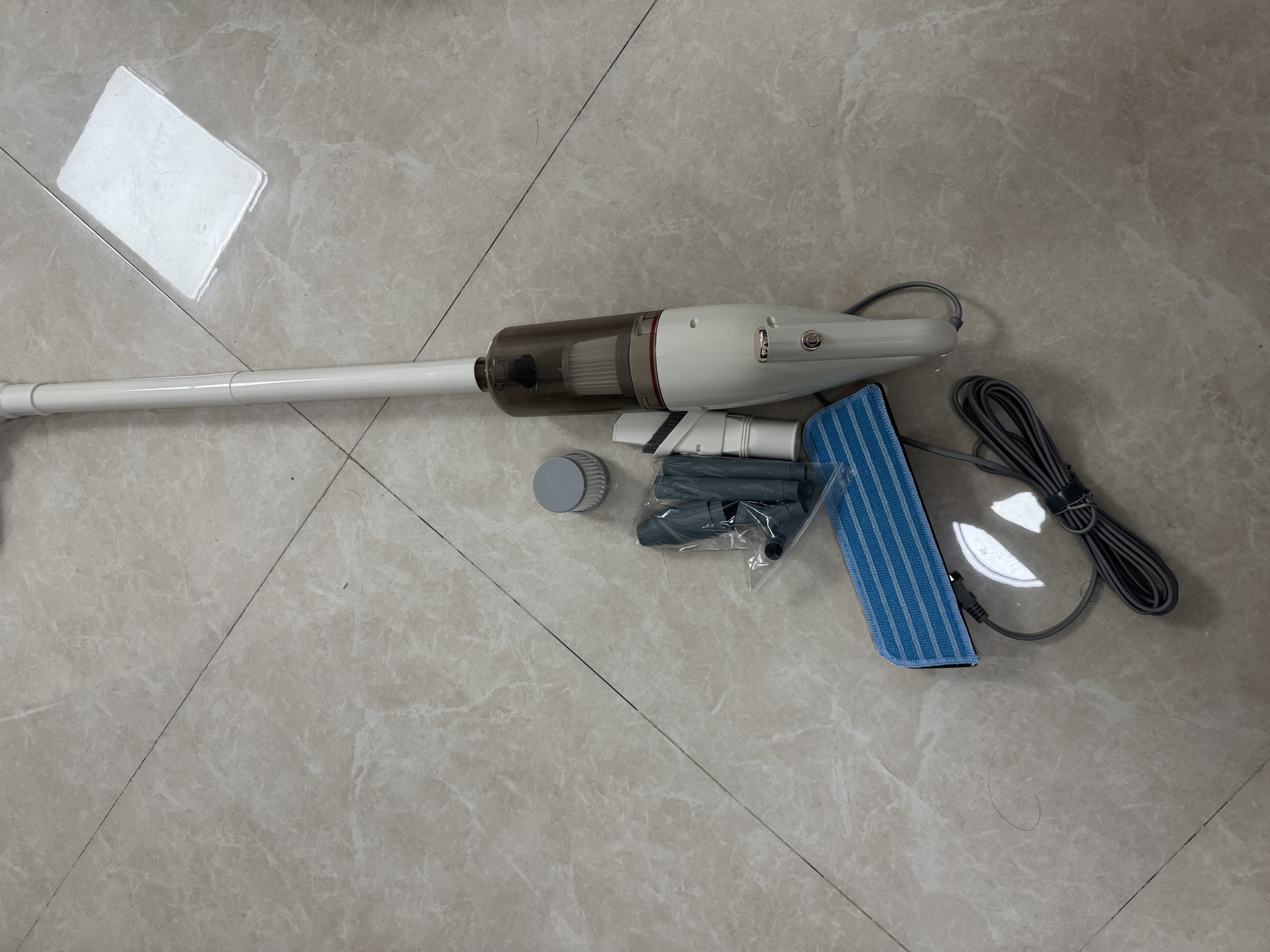 奥克斯家用吸尘器手持有线低噪音大功率强力小型迷你宠物家庭吸猫毛狗毛吸尘机除尘机AXC-22AS327A豪华版 实拍图