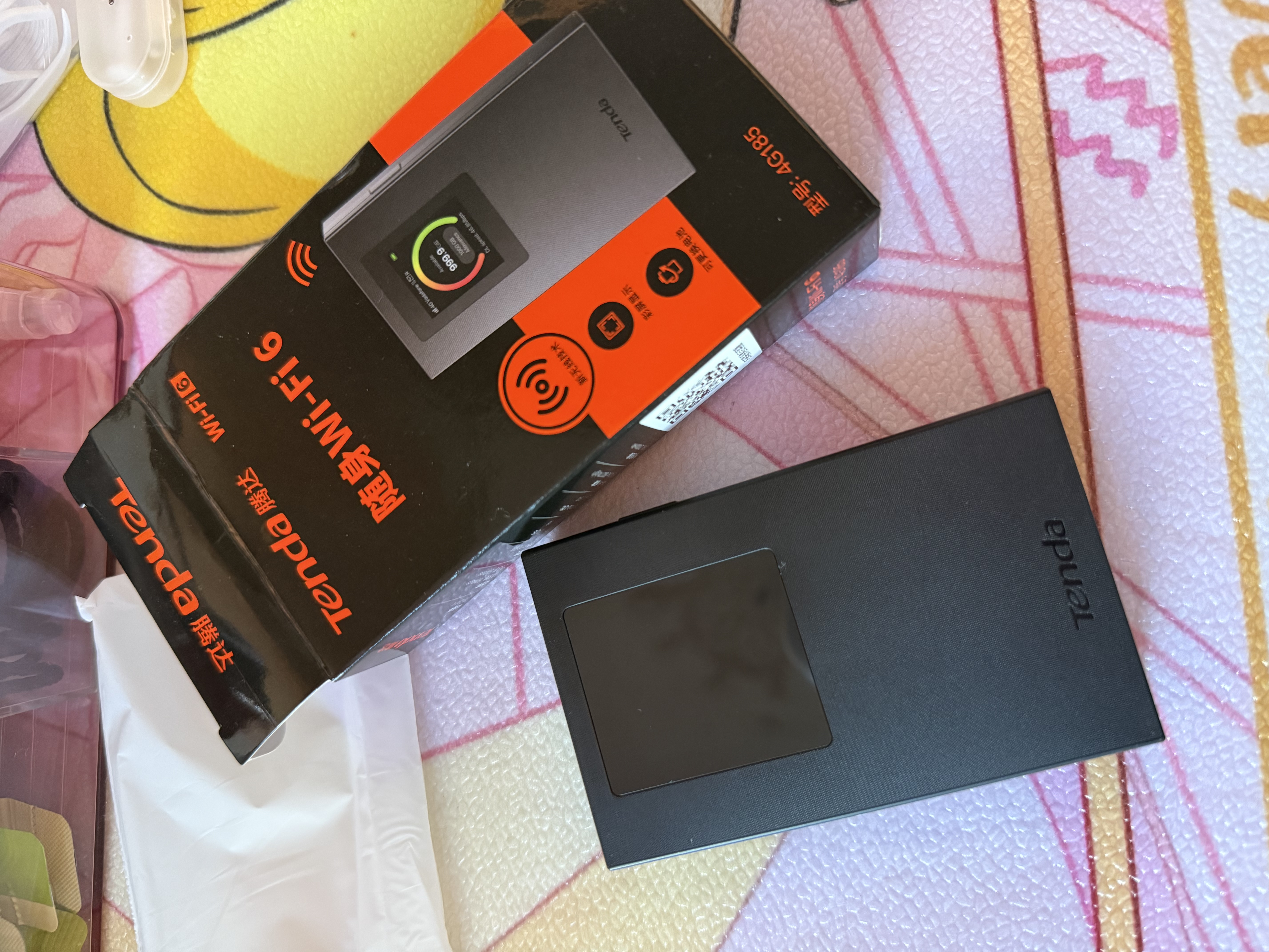 腾达Tenda腾达网络2026新款随身wifi移动无线wifi6无限速4g5g纯流量免插卡wilf租房车载路由器家用 彩屏款【光纤网速】三网切换WiFi6 实拍图