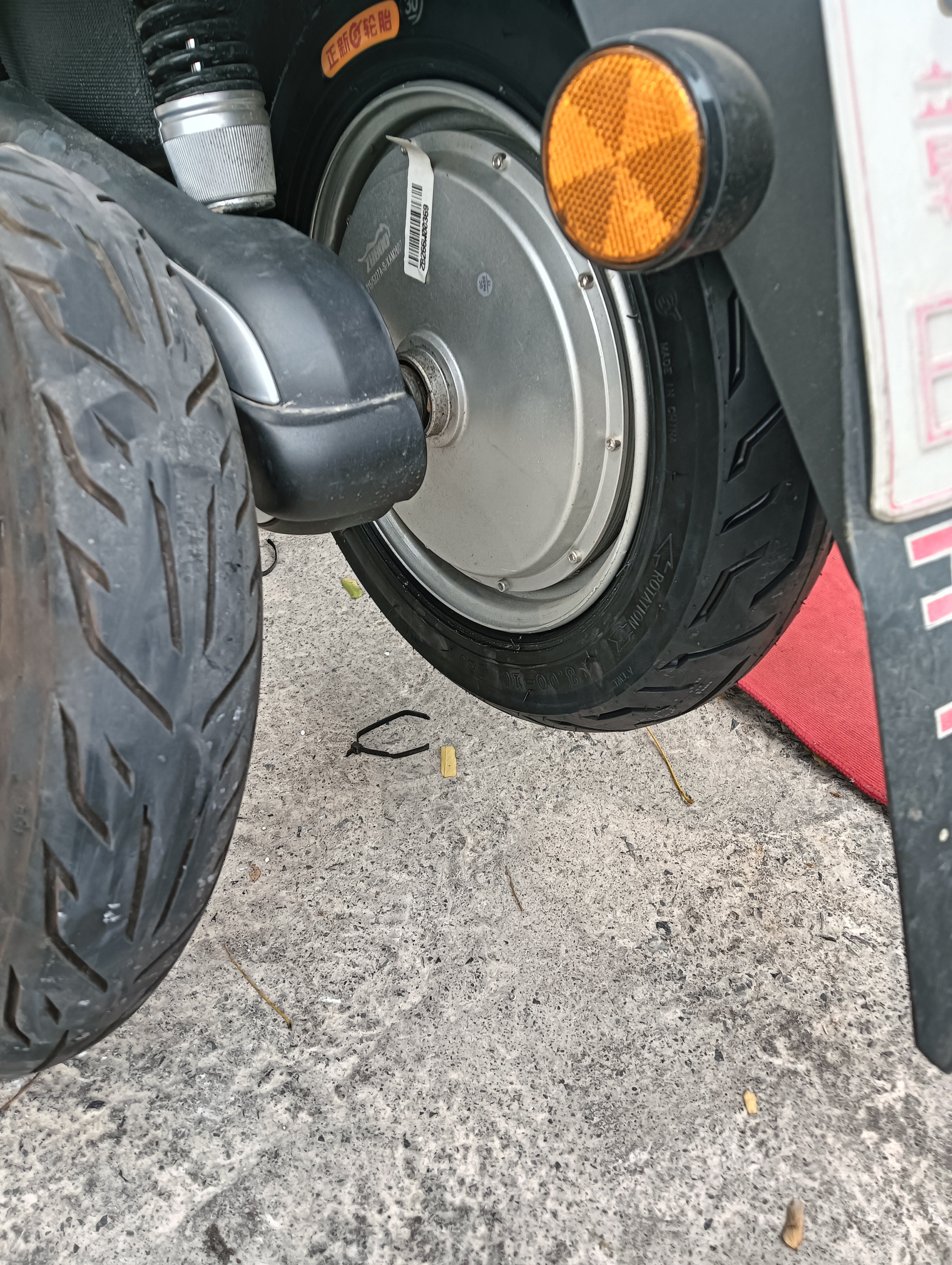 正新CST 3.00-10 4PR CM560 电动车真空外胎 适用电轻摩//踏板车  实拍图