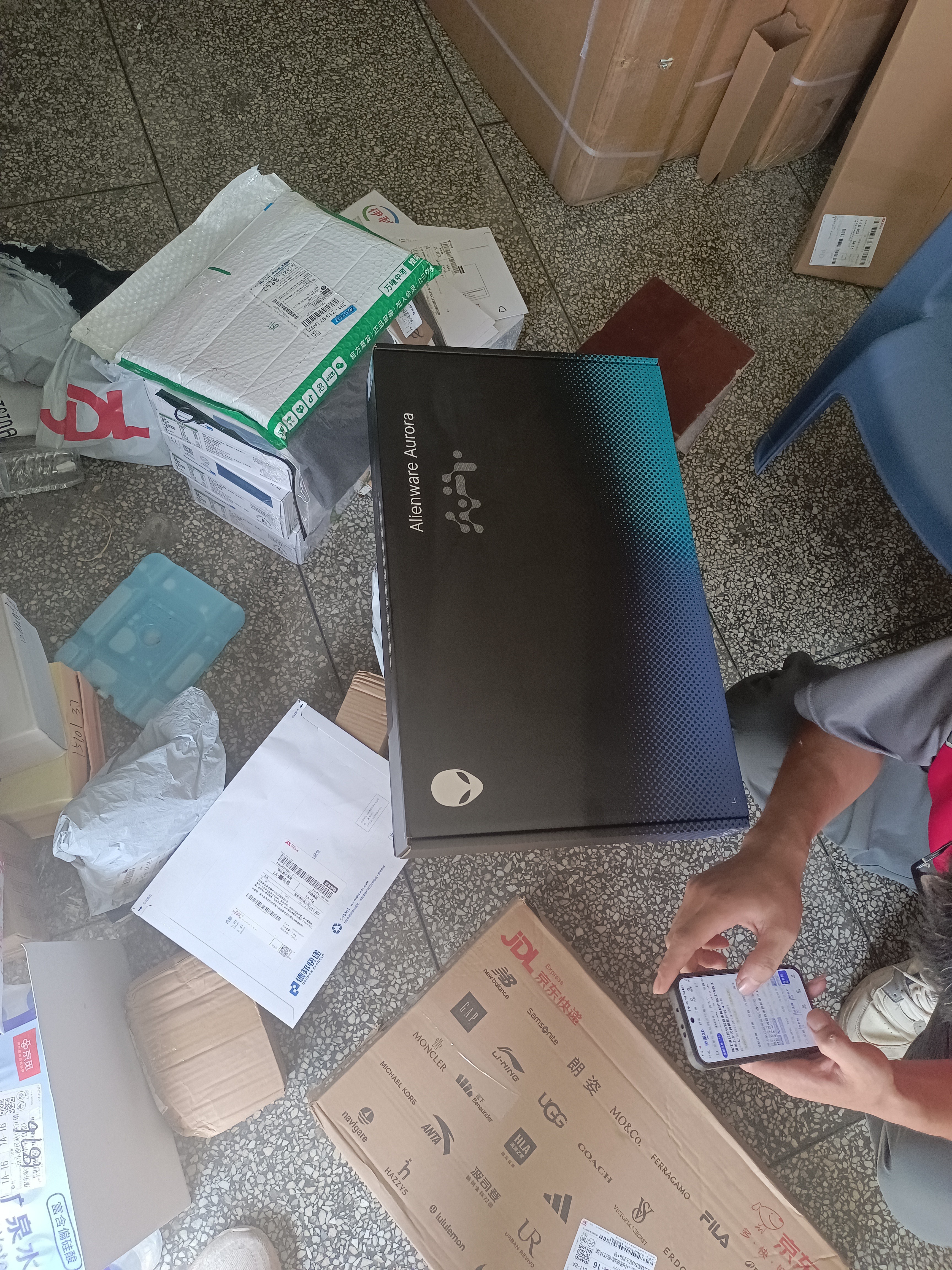 外星人（Alienware）游戏本国家补贴星舰16X 16英寸笔记本电脑OLED屏酷睿Ultra7-270HX Plus 5060显卡32G 1T 2.5K 2763 实拍图