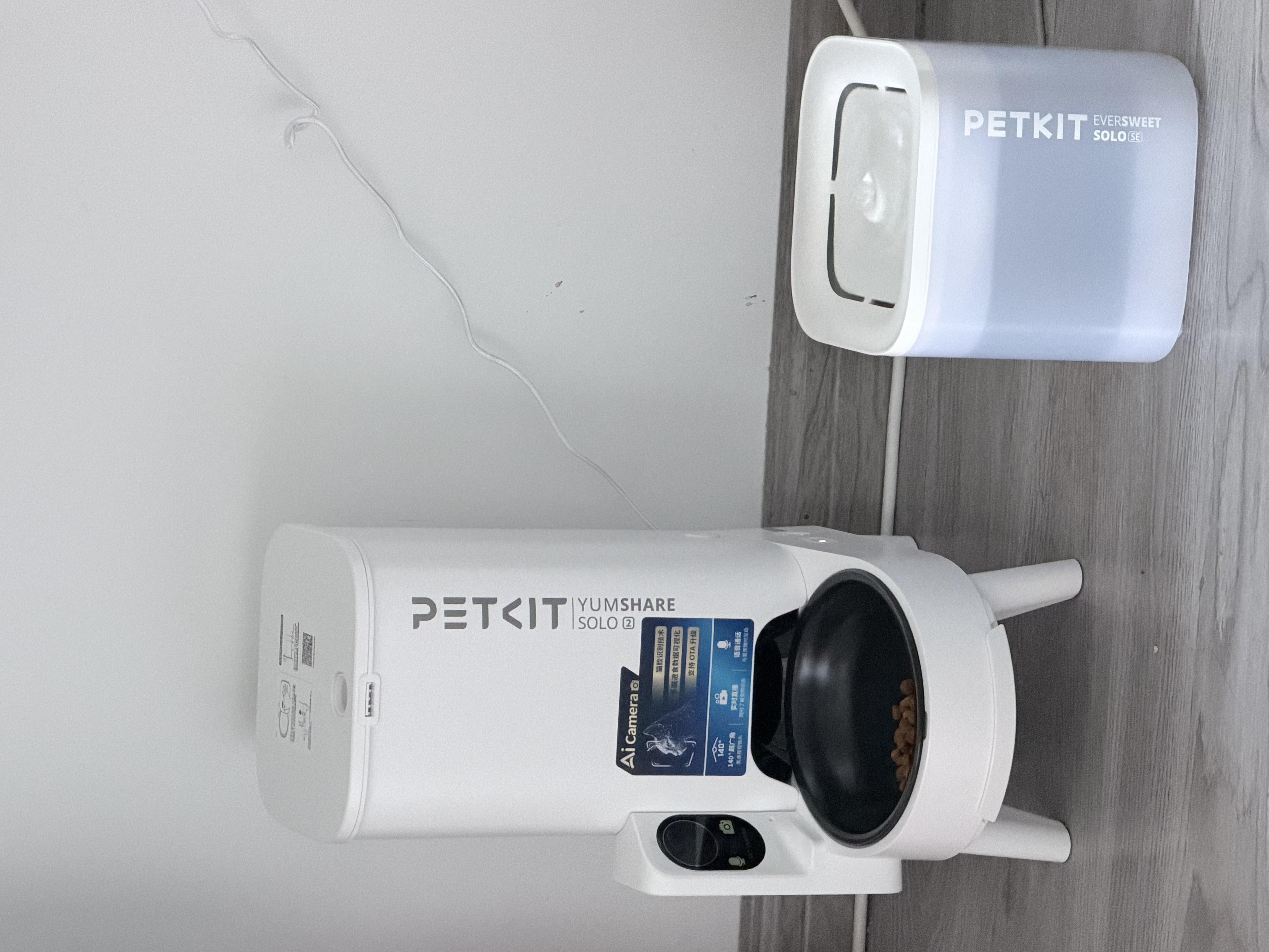 小佩AI智能可视自动喂食器 宠物直播猫粮摄像投喂(支持鸿蒙智联) 【支架】AI可视-升级2代喂食器(黑陶瓷碗版) 实拍图