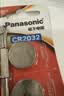 松下（Panasonic）车钥匙电池套装【CR2032两粒+拆装工具】适用大众迈腾速腾帕萨特桑塔纳途观CC朗逸朗行朗境POLO 实拍图
