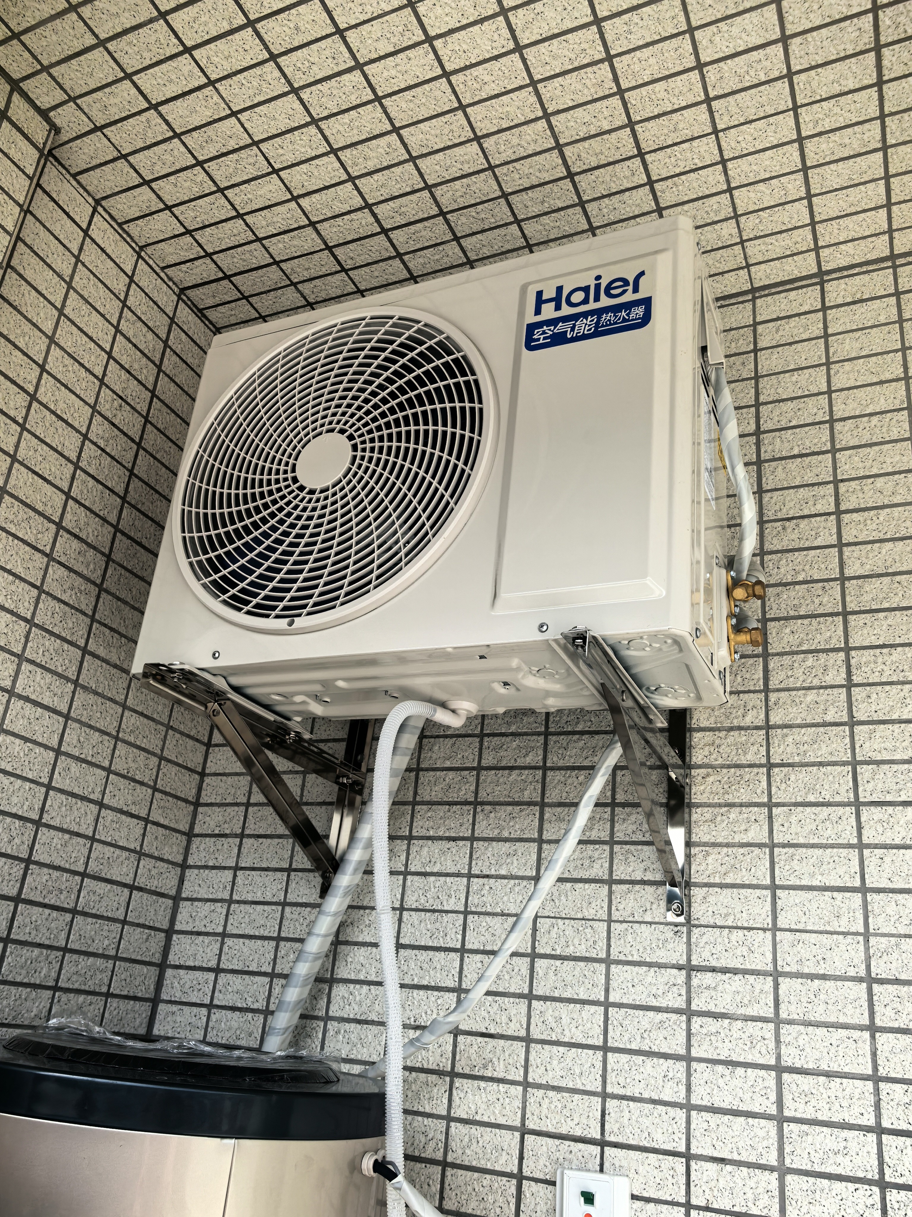 海尔（Haier）双变频空气能热水器200升超一级能效省电80℃高水温家用全屋净水洗商用热泵源电热水器以旧换新装 200升金色双变频王【口碑爆款】 变频 带电辅热 实拍图