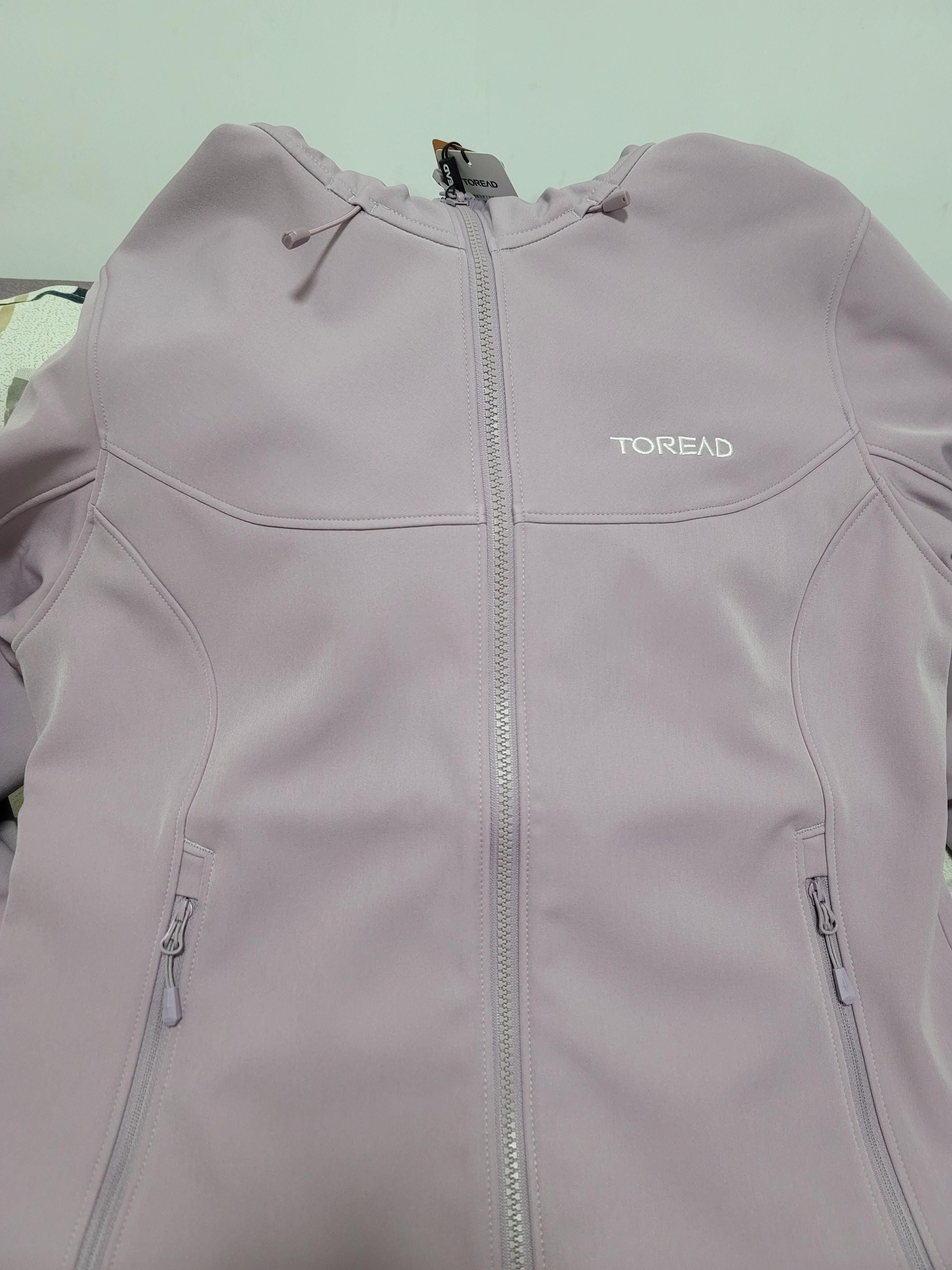 探路者（TOREAD）软壳服26秋冬户外女士防风保暖徒步旅行登山外套TAEECO92422 实拍图
