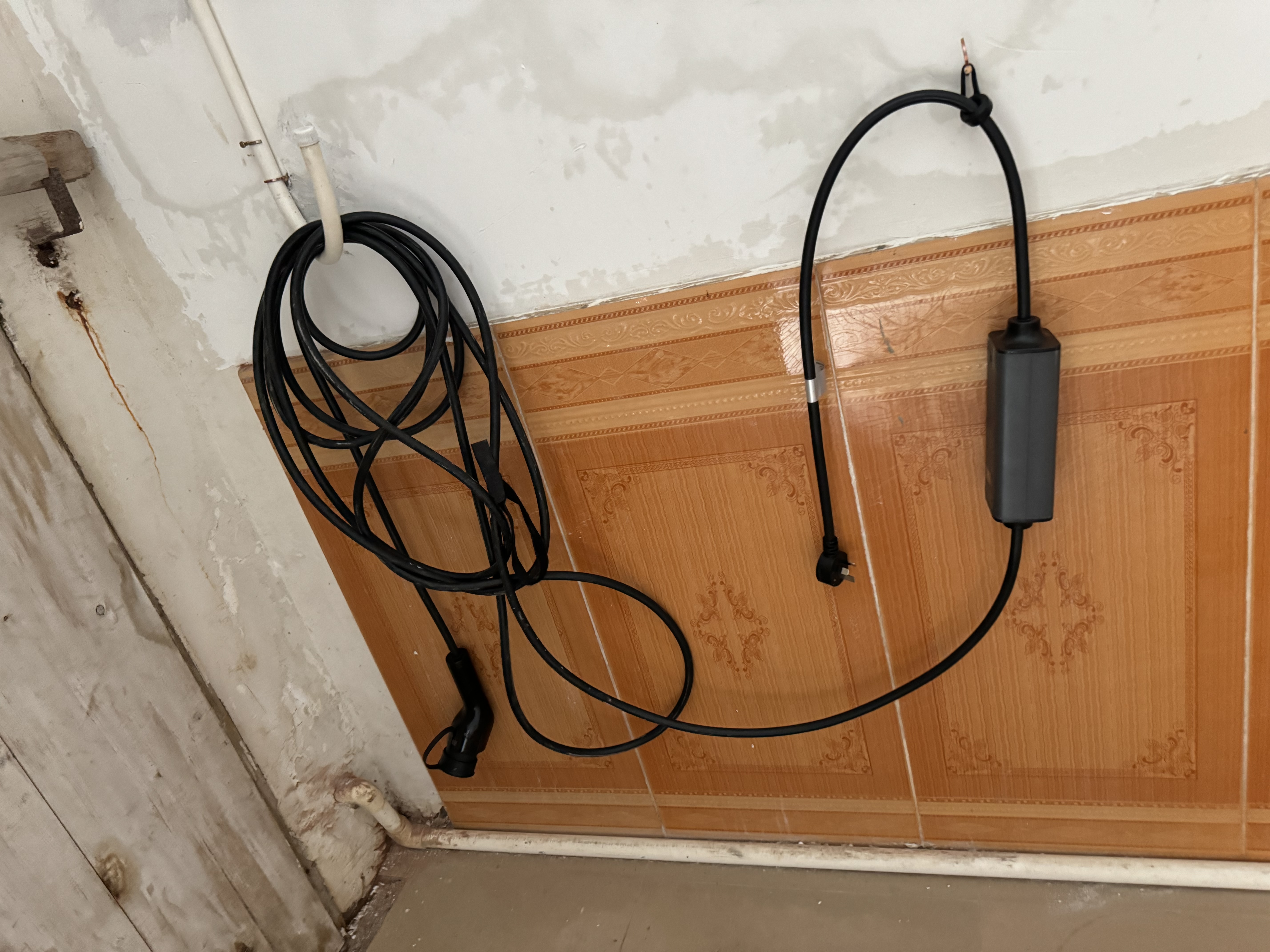 公牛随车充便携式充电枪器3.5kw家用适配于理想特斯拉大众比亚迪小米极氪问界m8小鹏星愿新能源汽车 【新国标3C认证】3.5kW舒享版-10米 实拍图