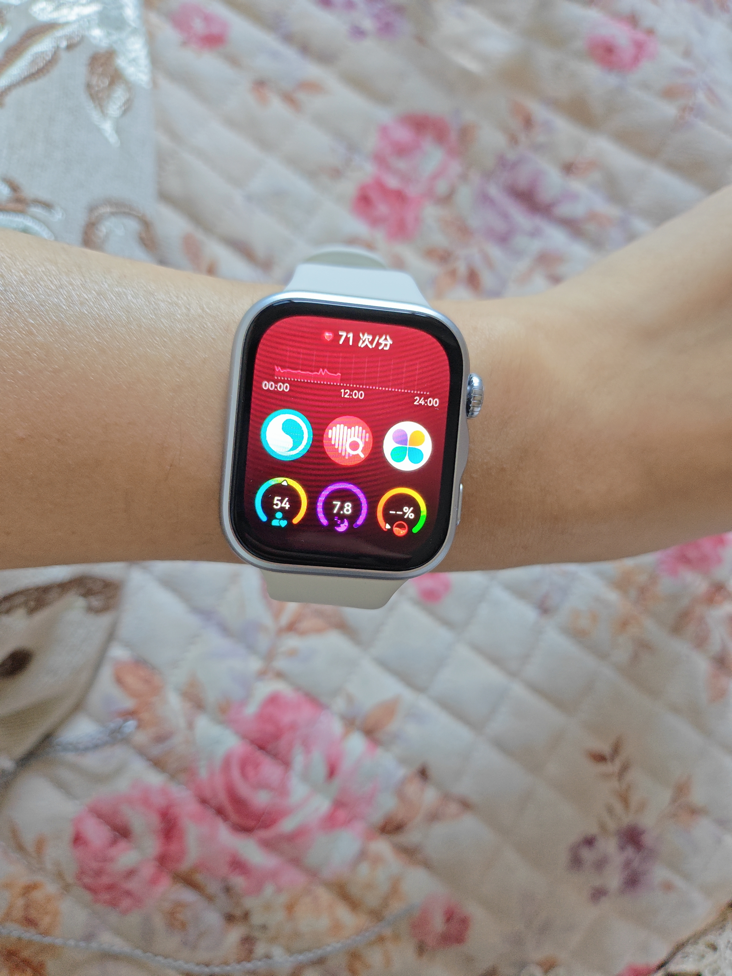 华为HUAWEI WATCH FIT 5铝合金表壳 悦动白 超轻薄大屏腕上微运动强劲续航华为智能手表 实拍图