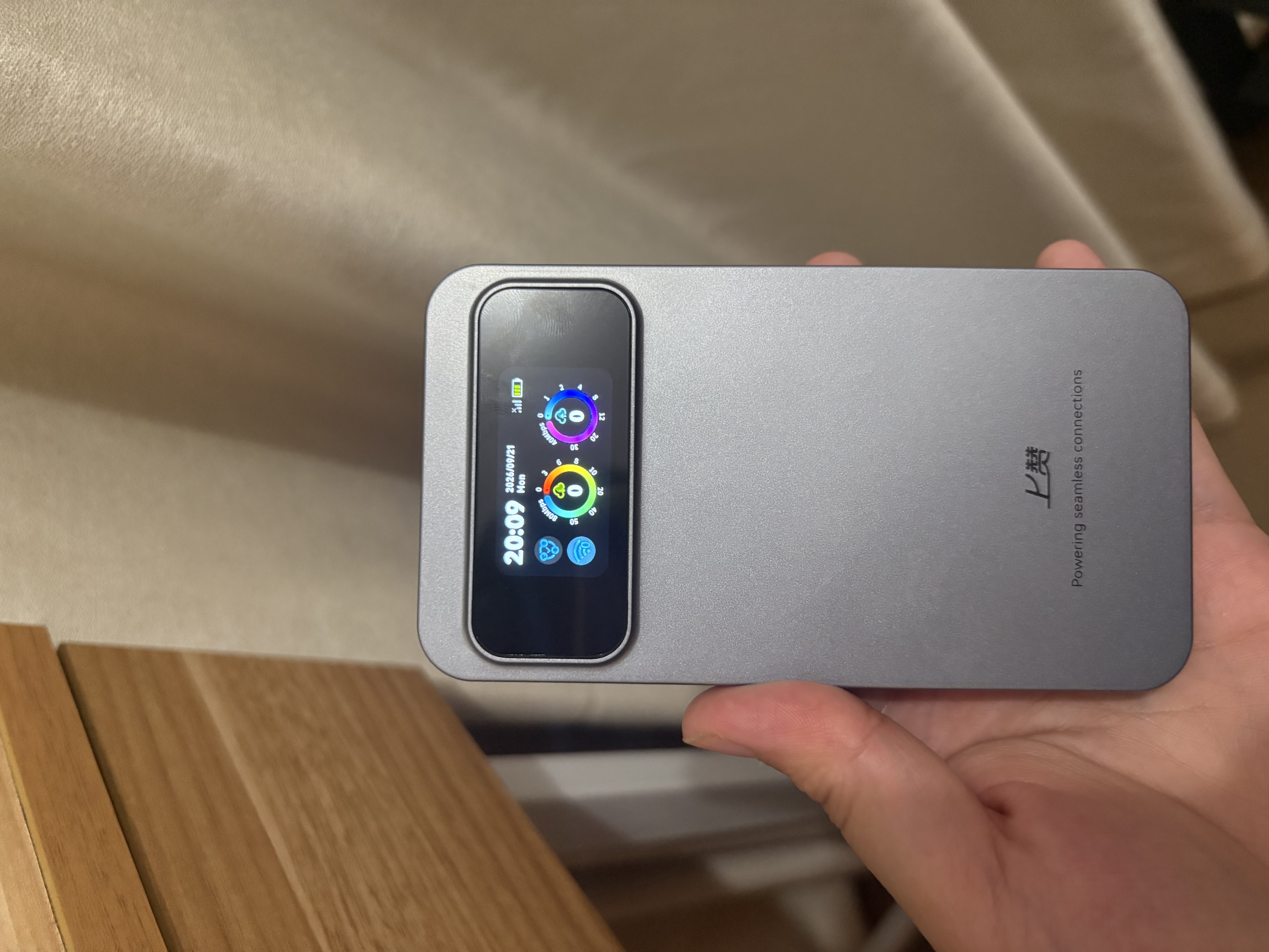 上赞2026年新款S2随身wifi 免插卡wifi6流量4g路由器WiFi无线网卡移动上网卡流量卡萌宠晶透高清屏 实拍图
