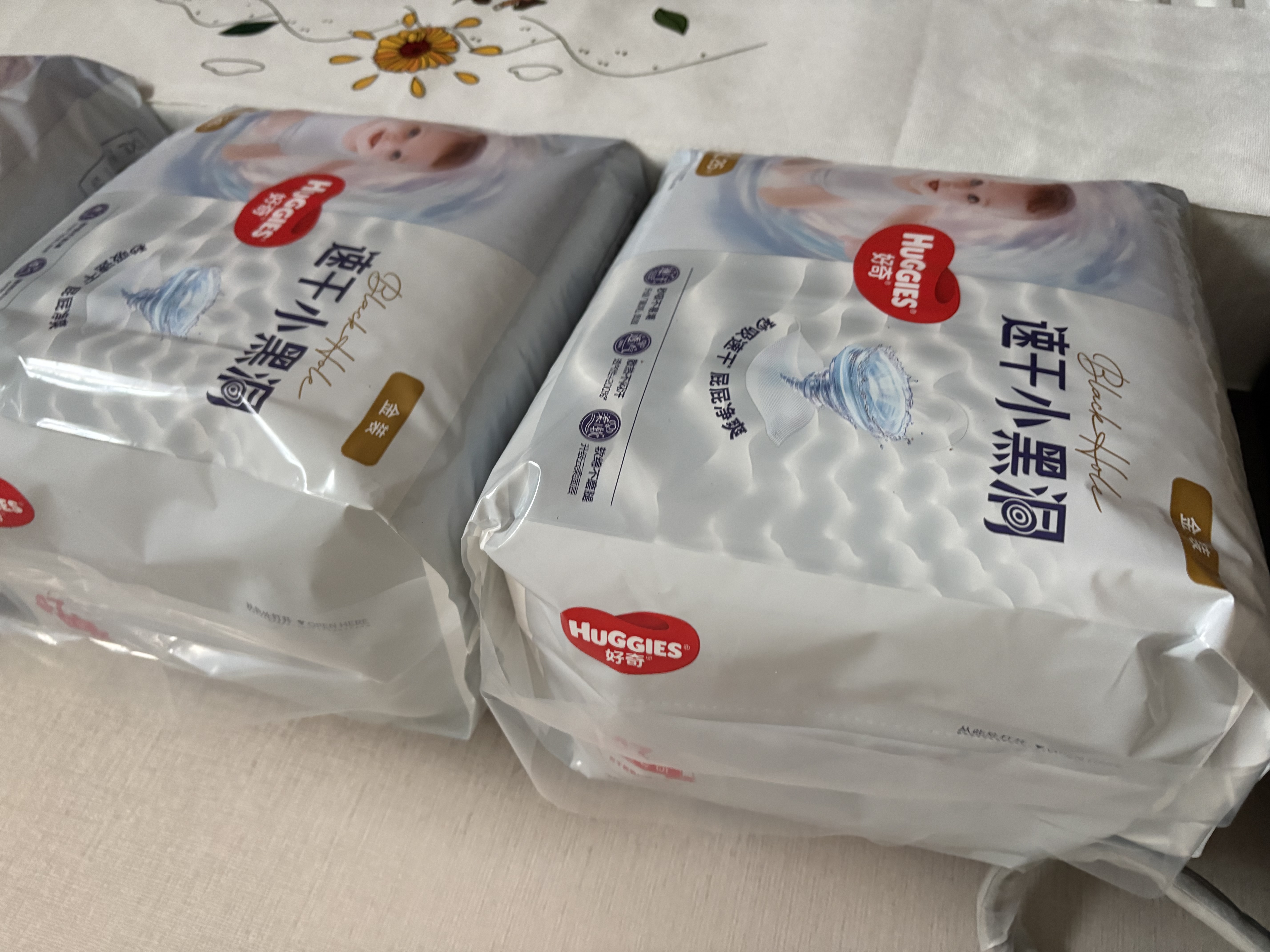 好奇（Huggies）金装小黑洞拉拉裤XXXXL52(19kg以上)尿不湿【速干不易红】 实拍图